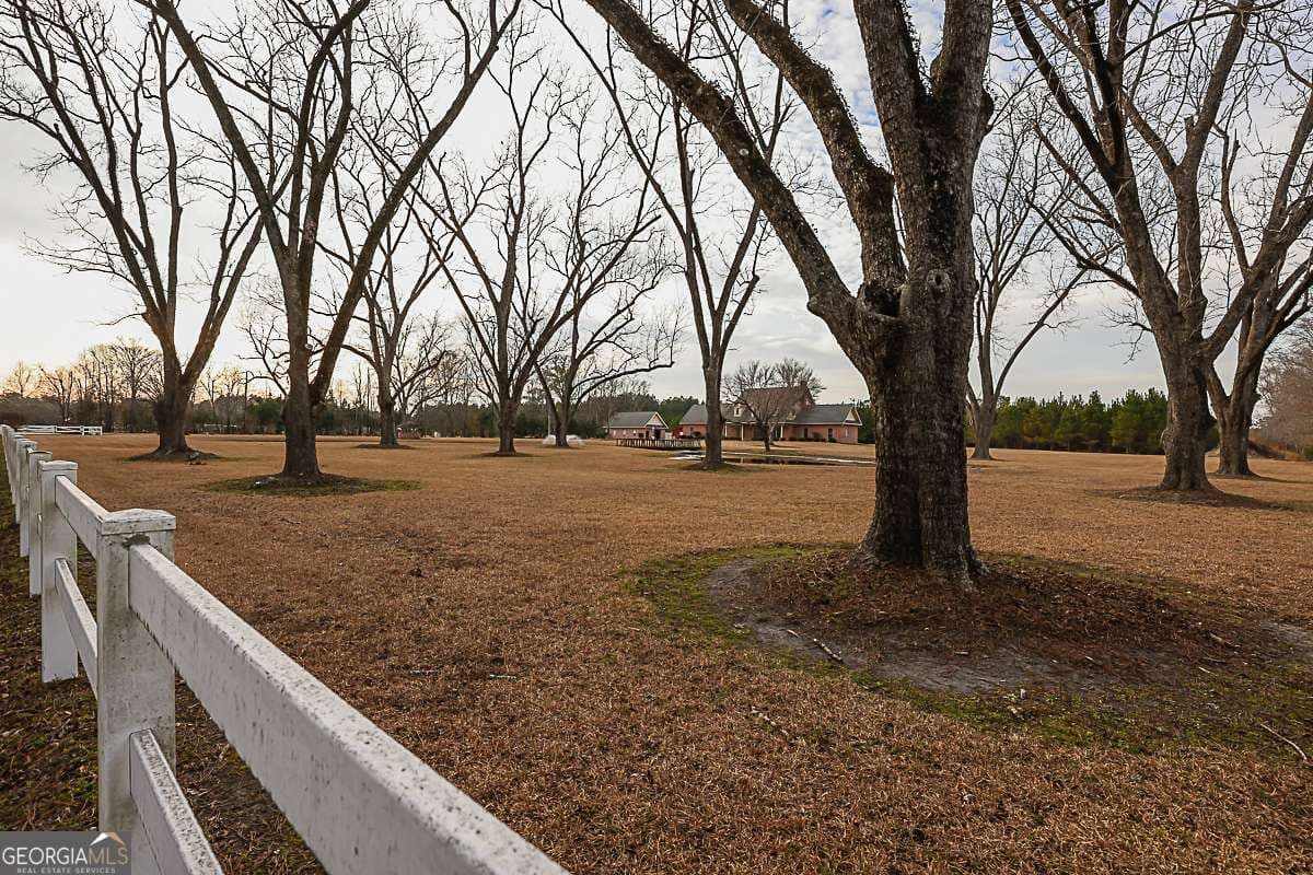 3 bedroom, 3 bathroom, 3,023 sq ft single family residence under contract at 307 Chester Thomas Road, Springfield, GA 31329 — photo 5
