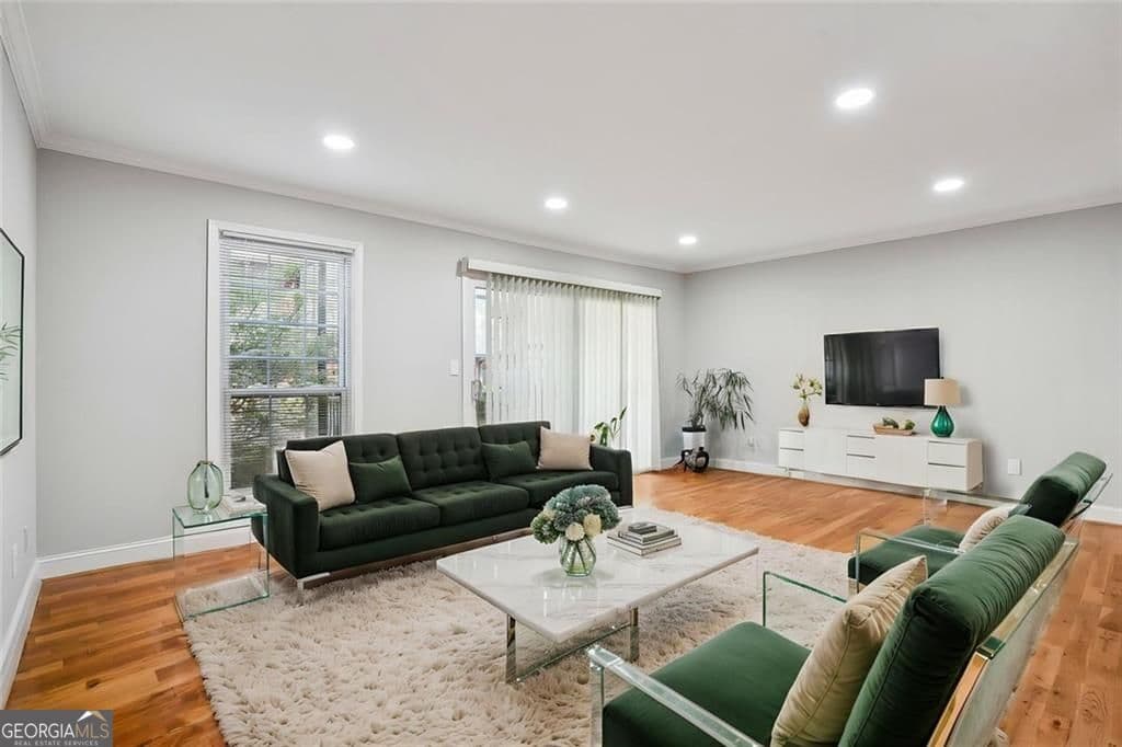 2 bedroom, 2 bathroom, 1,206 sq ft condominium for rent at 6851 Roswell Road F32, Atlanta, GA 30328 for $2,100 a month — photo 1 of 24