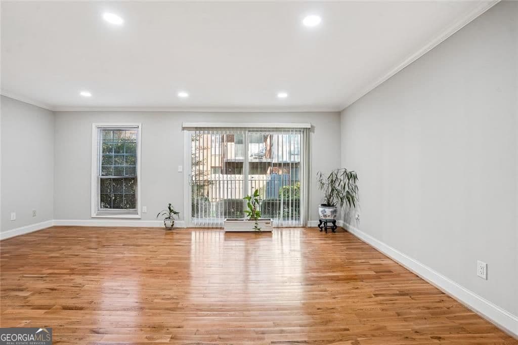 2 bedroom, 2 bathroom, 1,206 sq ft condominium for rent at 6851 Roswell Road F32, Atlanta, GA 30328 for $2,100 a month — photo 10