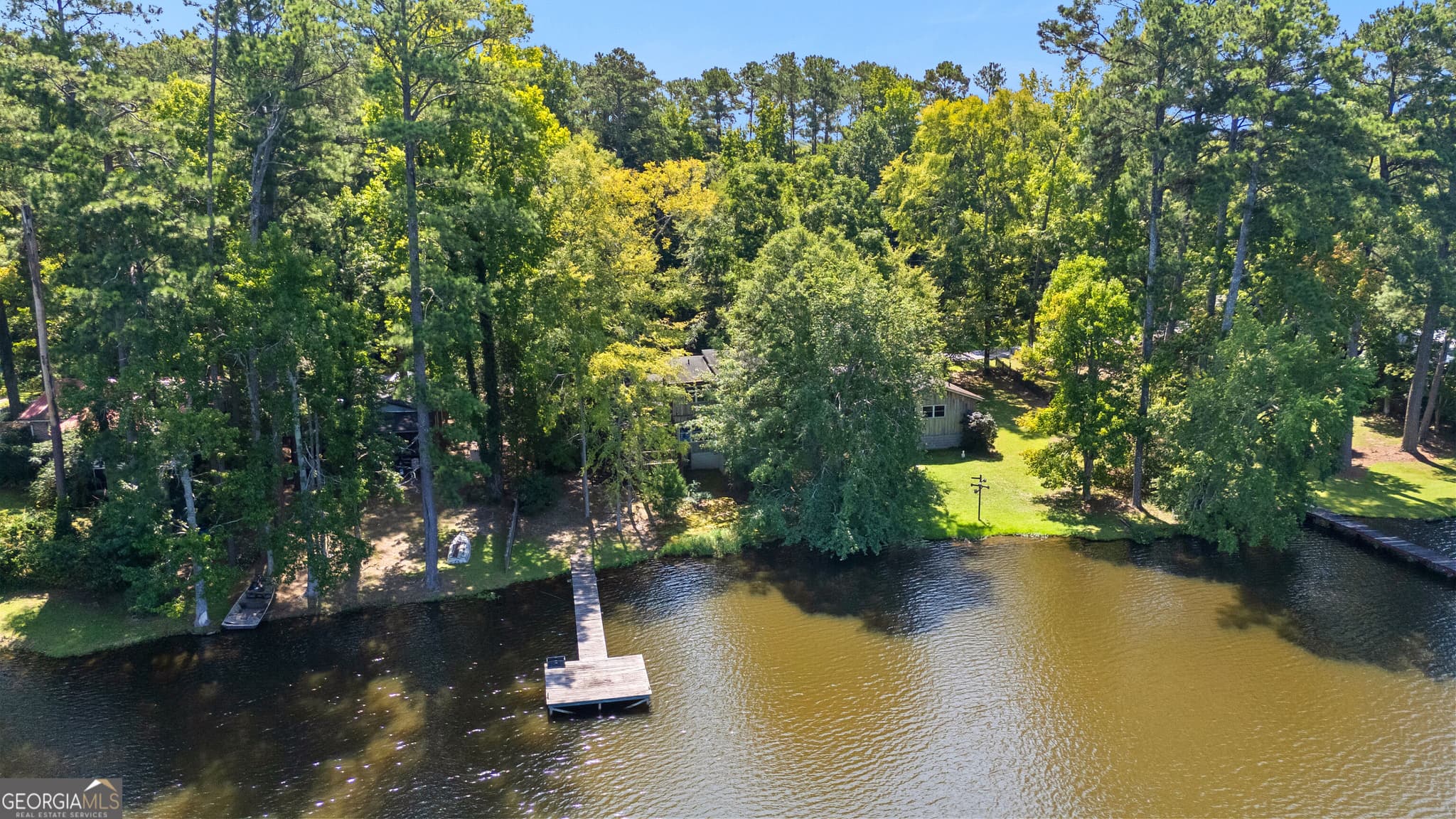 3 bedroom, 2 bathroom, 1,884 sq ft single family residence for sale at 30 Peachtree Drive, Sharpsburg, GA 30277 — photo 1 of 42