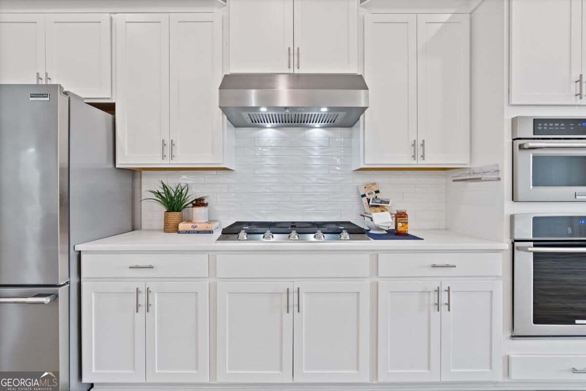 3 bedroom, 3.5 bathroom, 2,436 sq ft townhouse for sale at 3768 Duke Center Way, Peachtree Corners, GA 30092 — photo 5