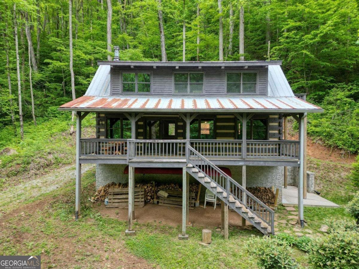 2 bedroom, 2 bathroom, 1,683 sq ft cabin,single family residence for sale at 180 Dream Catcher Cove, Hayesville, NC 28904 — photo 3