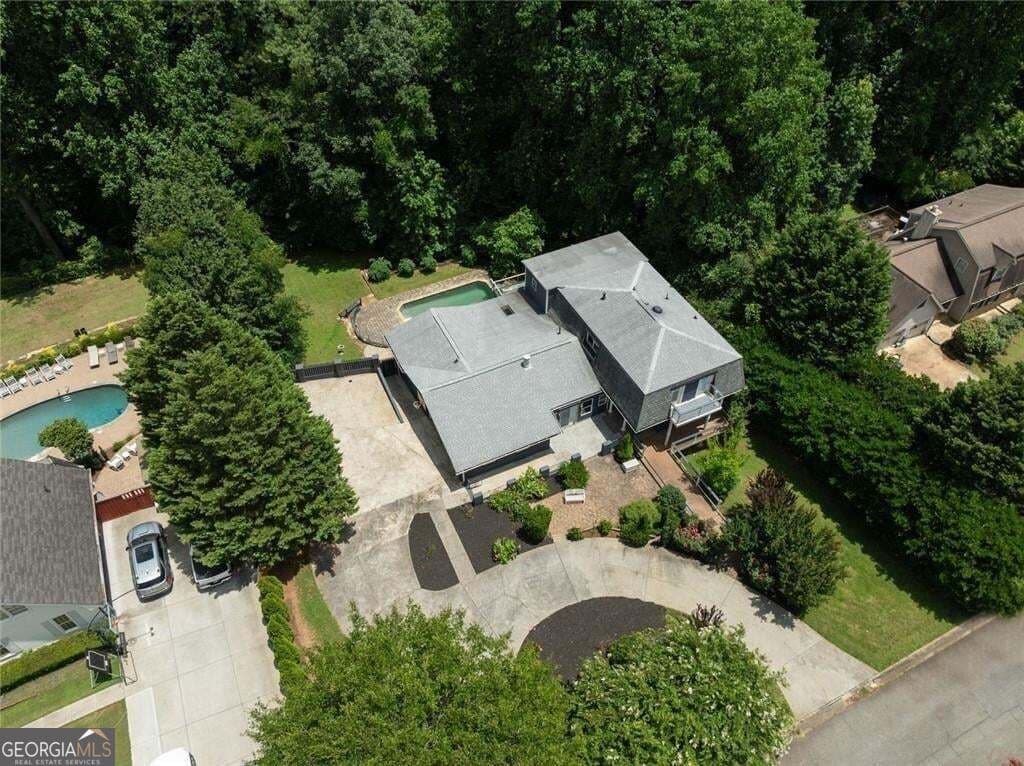 6 bedroom, 6 bathroom, 5,727 sq ft single family residence for rent at 212 Kings Row, Marietta, GA 30067 for $5,000 a month — photo 8