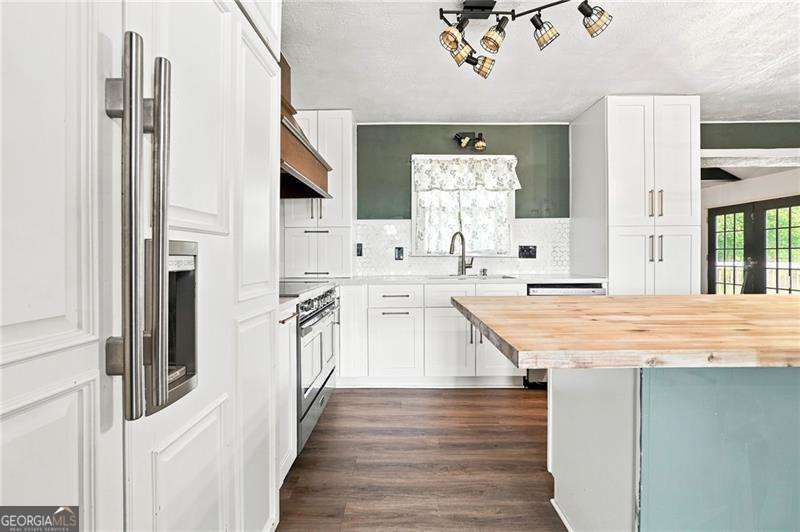 5 bedroom, 2 bathroom, 2,239 sq ft single family residence for sale at 553 Mount Taber Church Road, Dallas, GA 30157 — photo 6