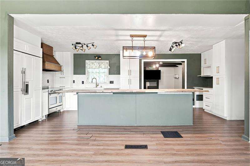 5 bedroom, 2 bathroom, 2,239 sq ft single family residence for sale at 553 Mount Taber Church Road, Dallas, GA 30157 — photo 3