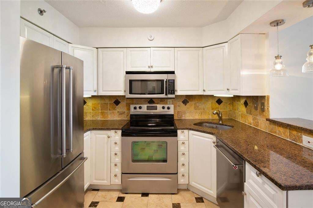 1 bedroom, 1 bathroom, 543 sq ft condominium for sale at 2870 Pharr Court South 2403, Atlanta, GA 30305 — photo 4