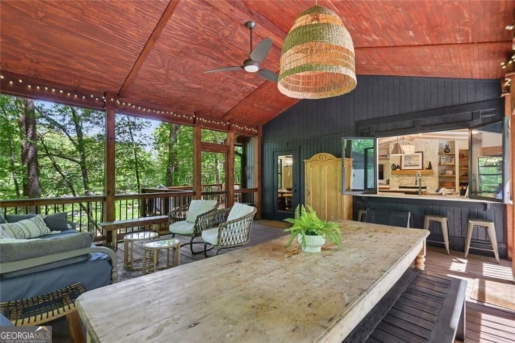 4 bedroom, 3 bathroom, 1,660 sq ft single family residence for sale at 159 Manor Oak Trail, Toccoa, GA 30577 — photo 4