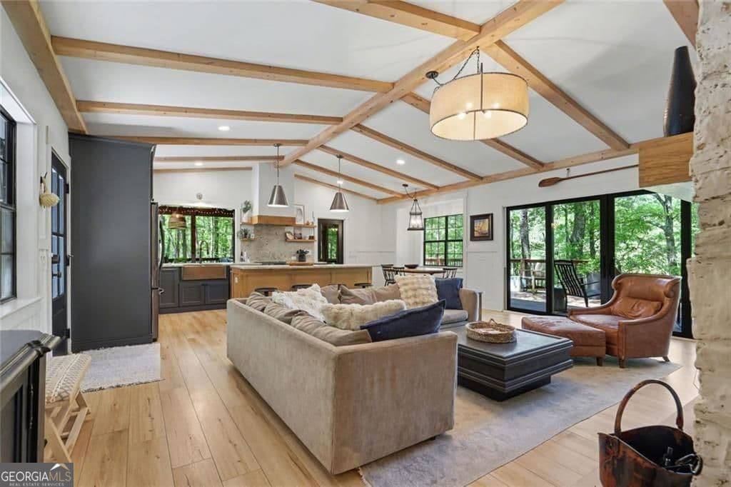 4 bedroom, 3 bathroom, 1,660 sq ft single family residence for sale at 159 Manor Oak Trail, Toccoa, GA 30577 — photo 8