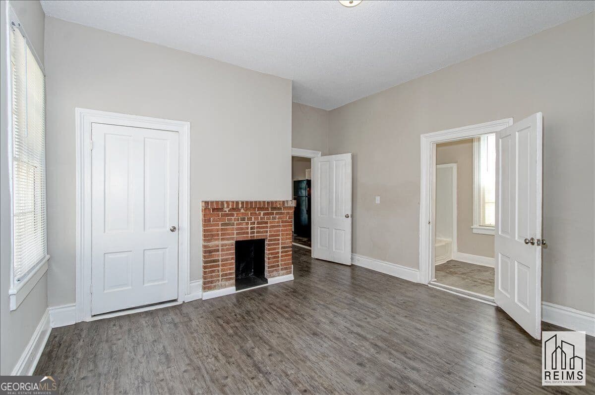 1 bedroom, 1 bathroom, 750 sq ft duplex for rent at 230 Telfair Street A, Augusta, GA 30901 for $920 a month — photo 6