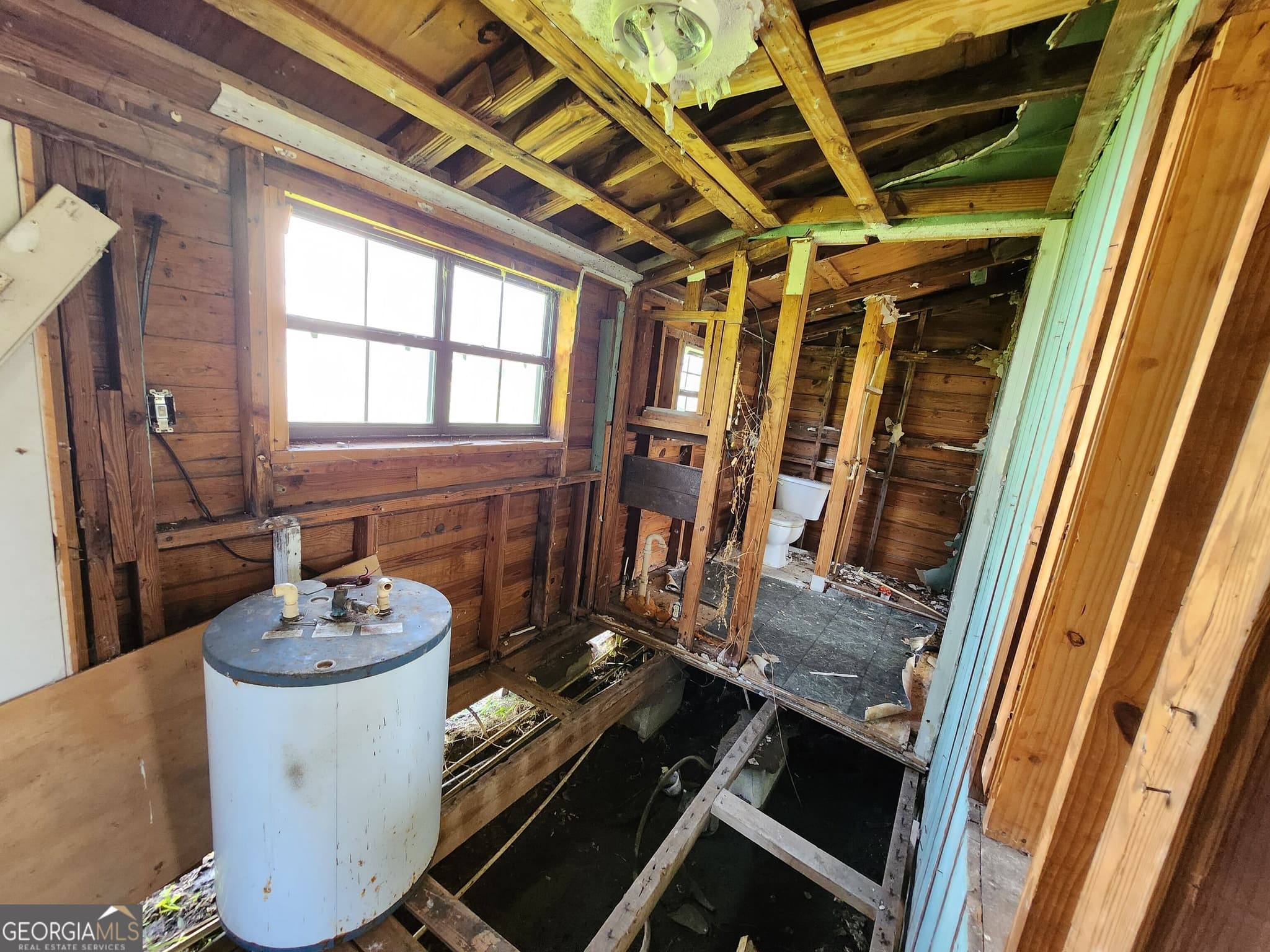 1 bedroom, 1 bathroom, 551 sq ft single family residence for sale at 208 E Weed Street, St. Marys, GA 31558 — photo 6