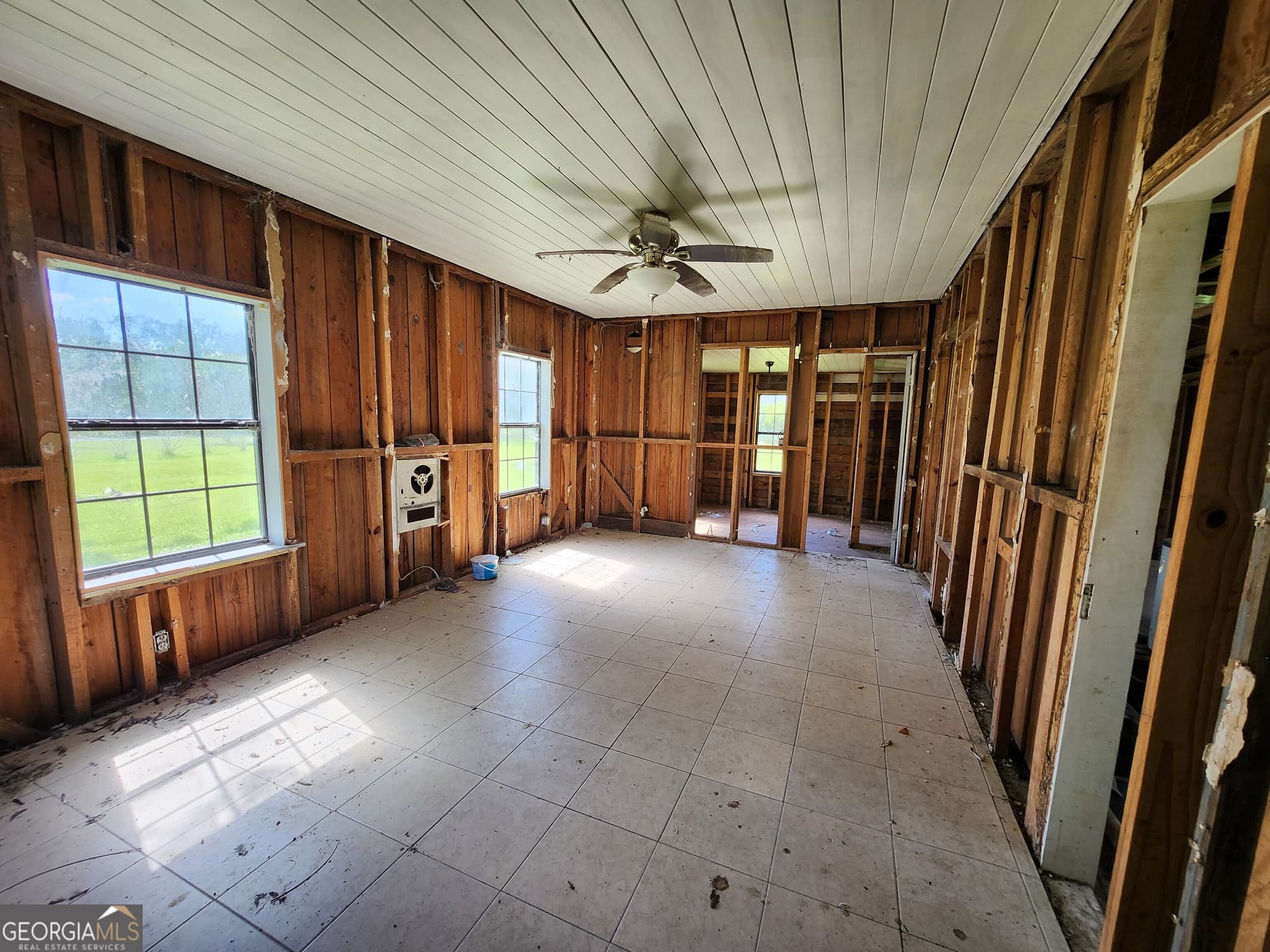 1 bedroom, 1 bathroom, 551 sq ft single family residence for sale at 208 E Weed Street, St. Marys, GA 31558 — photo 4