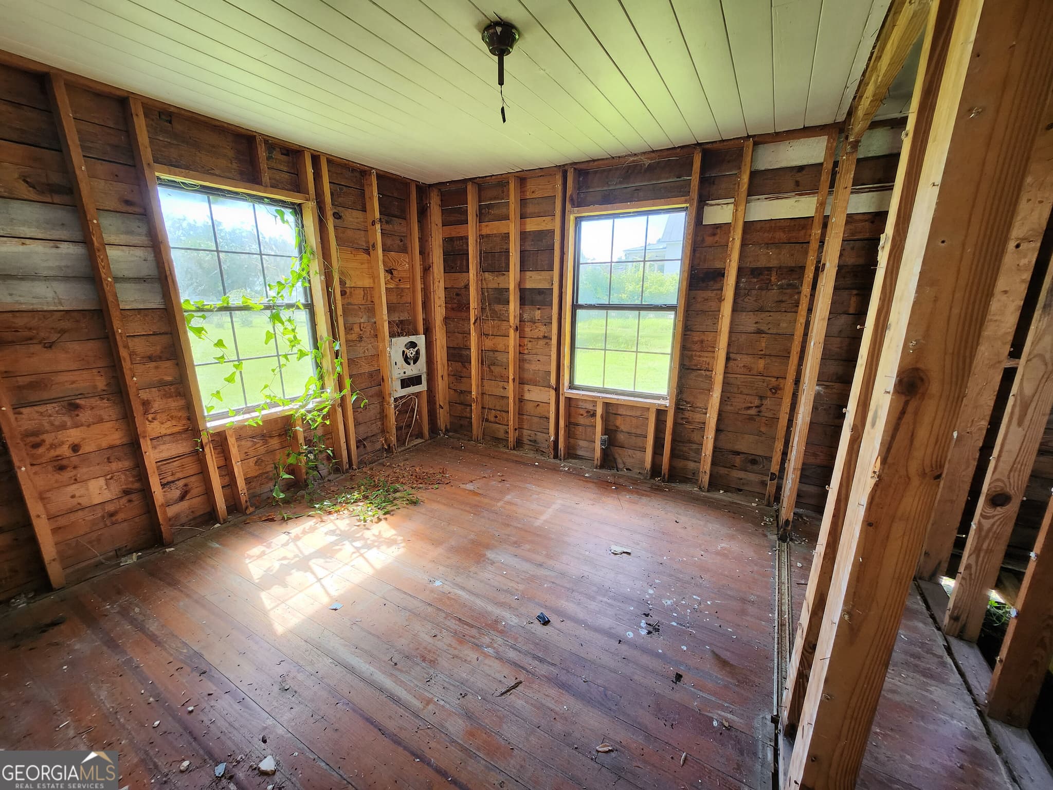 1 bedroom, 1 bathroom, 551 sq ft single family residence for sale at 208 E Weed Street, St. Marys, GA 31558 — photo 8