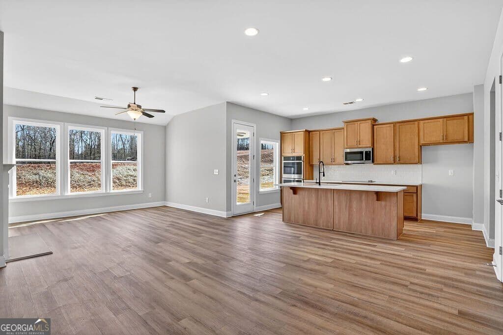 4 bedroom, 3.5 bathroom single family residence for sale at 130 Classic Overlook, Homer, GA 30547 — photo 9