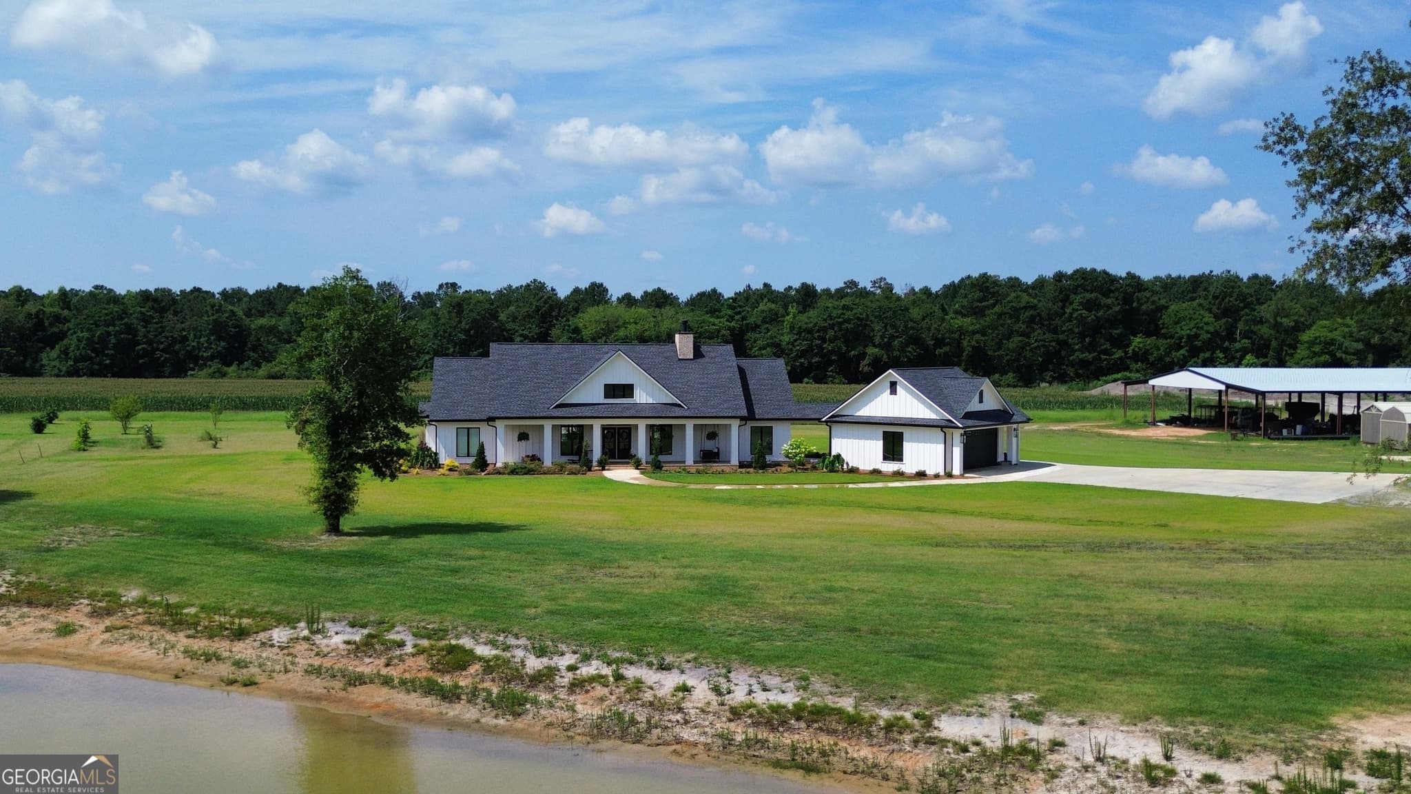 2 bedroom, 2.5 bathroom, 1,971 sq ft single family residence for sale at 1665 Walke Dairy Road, Dublin, GA 31021 — photo 2