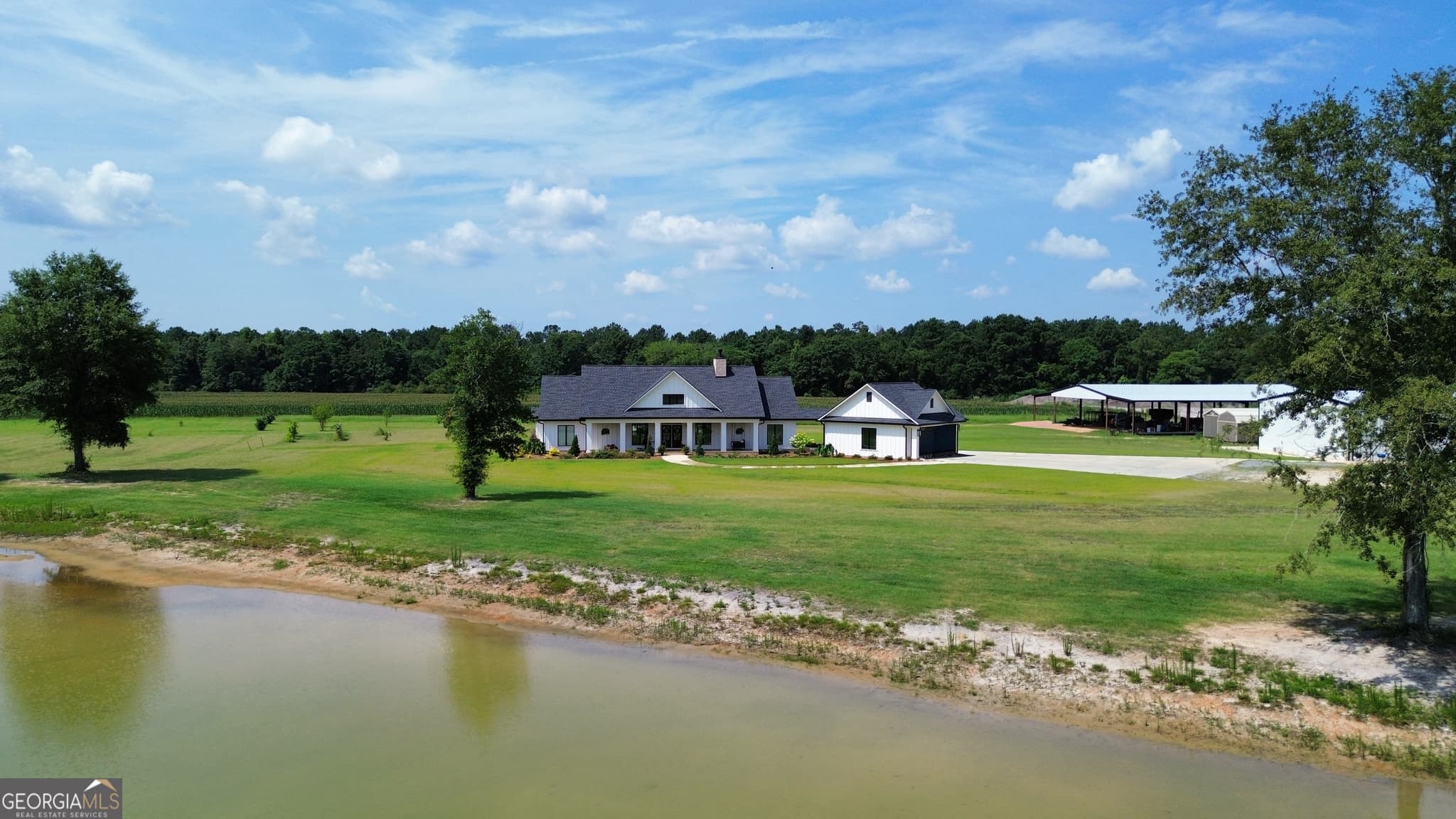 2 bedroom, 2.5 bathroom, 1,971 sq ft single family residence for sale at 1665 Walke Dairy Road, Dublin, GA 31021