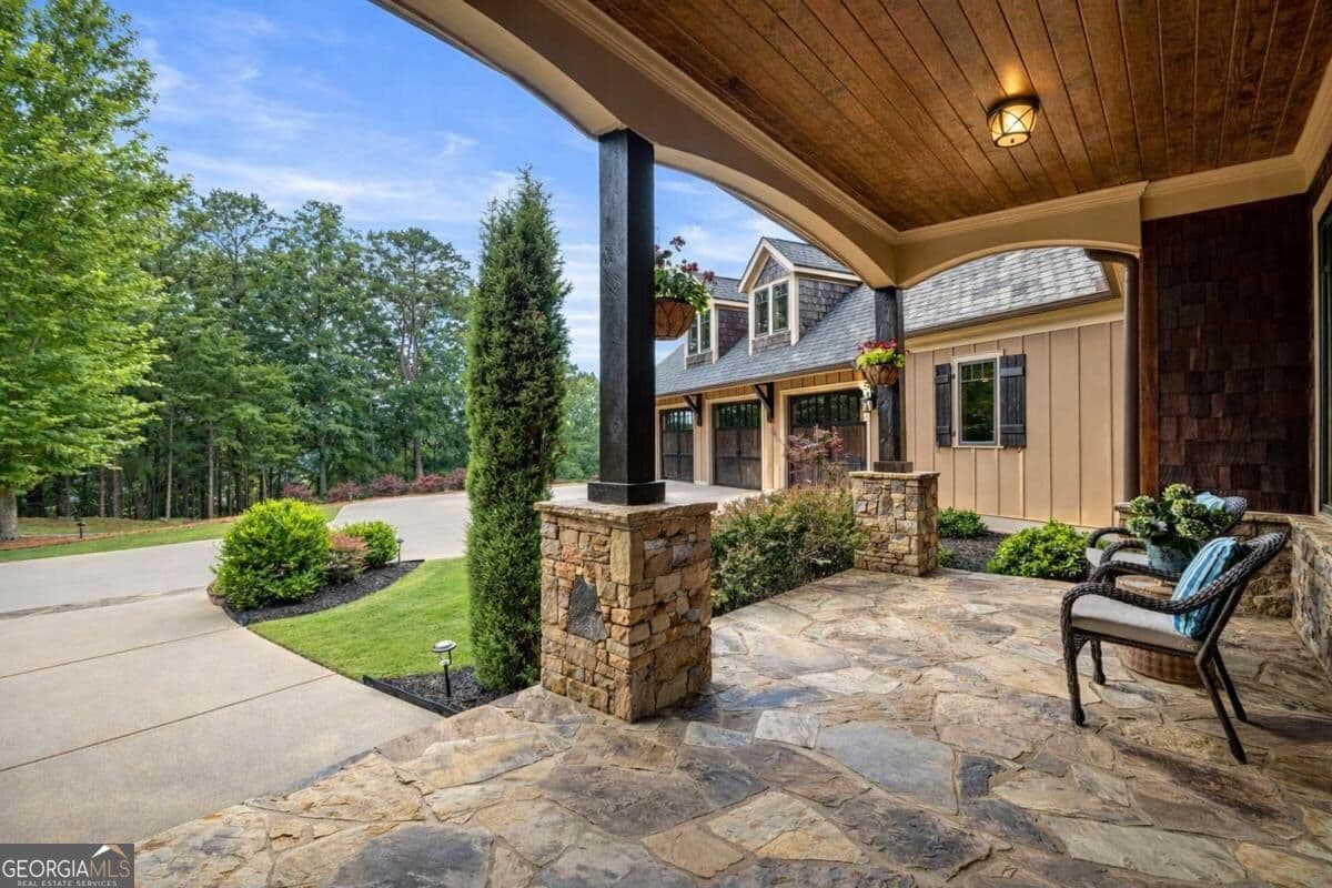 5 bedroom, 3 bathroom, 6,674 sq ft single family residence for sale at 49 Waterside Drive, Cartersville, GA 30121 — photo 8