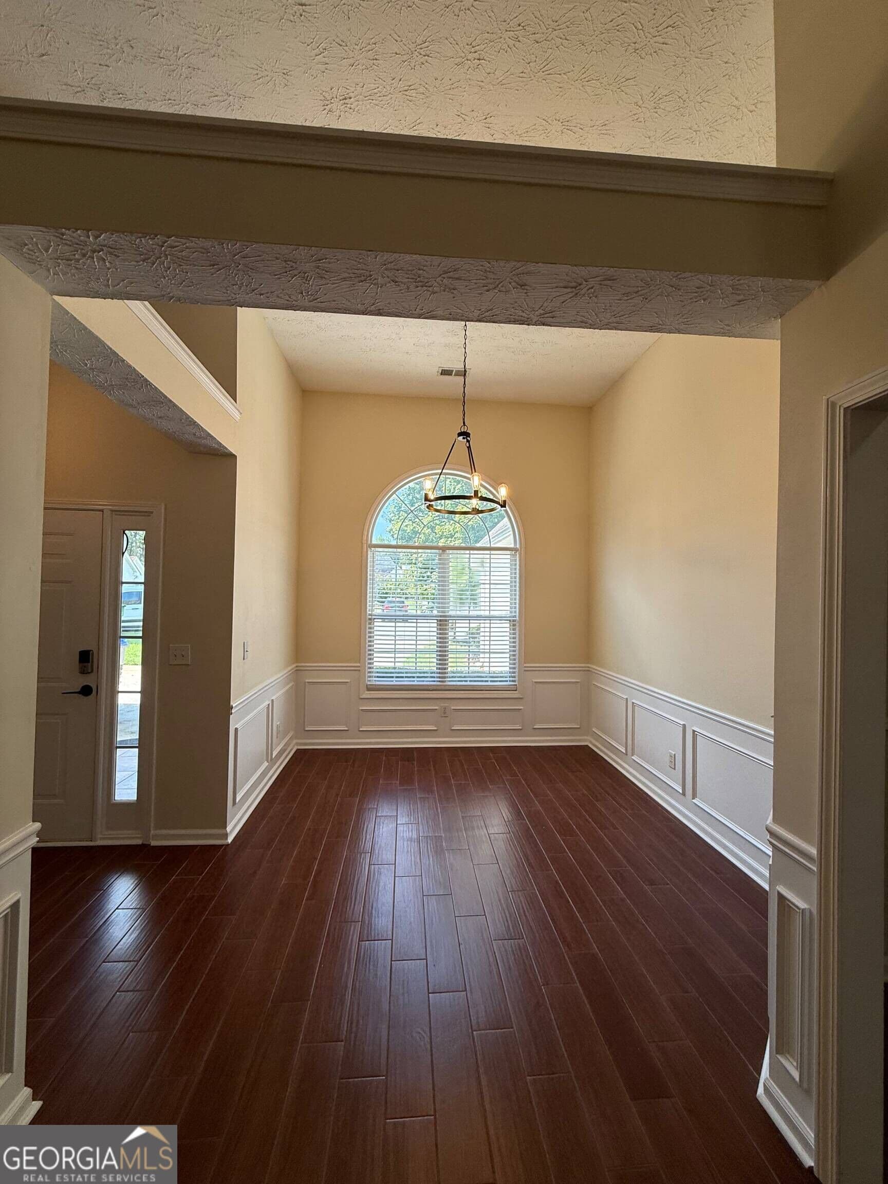 4 bedroom, 2 bathroom, 1,940 sq ft single family residence for sale at 2214 Oakland Farm Drive, Lawrenceville, GA 30044 — photo 7