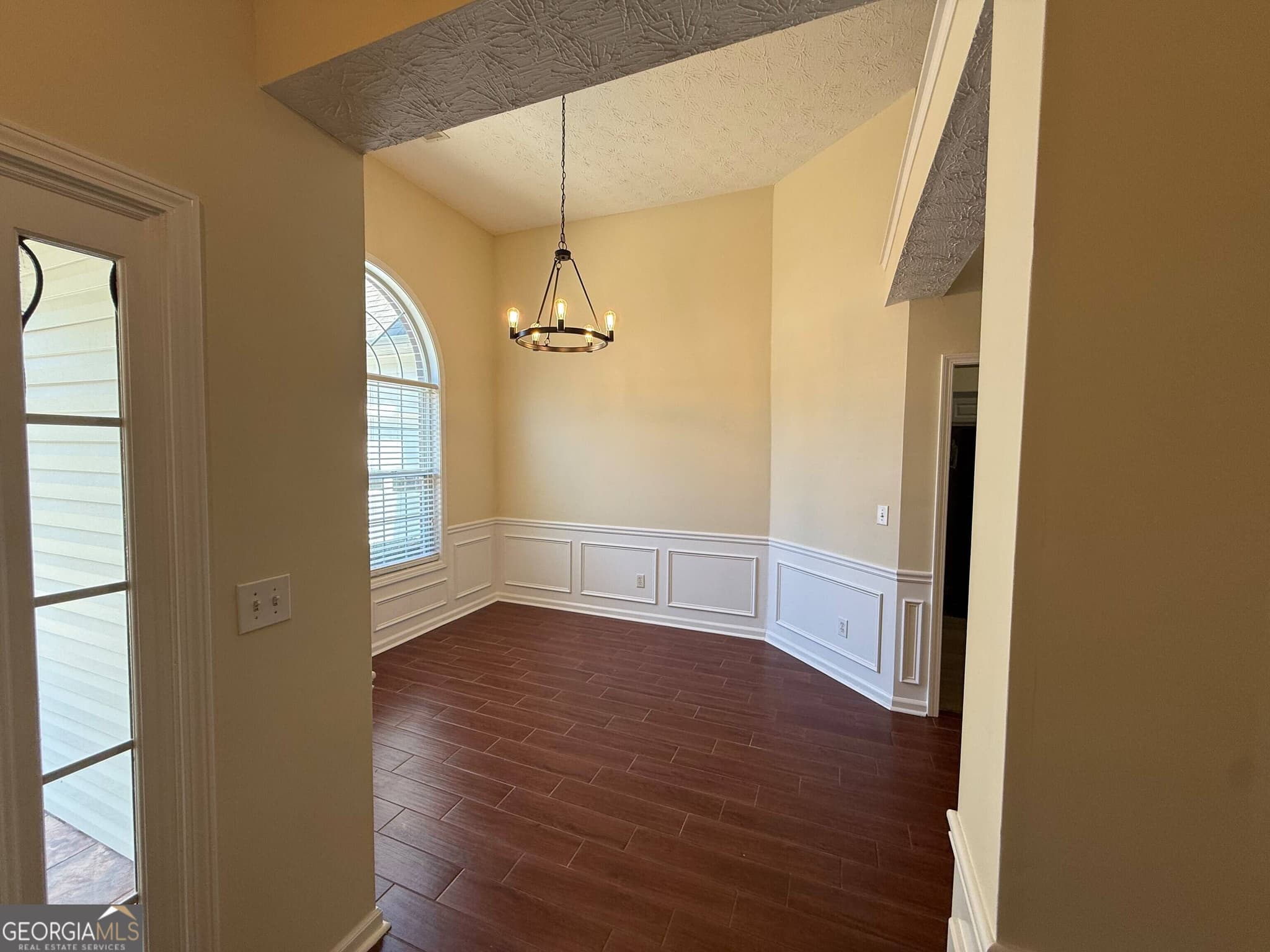 4 bedroom, 2 bathroom, 1,940 sq ft single family residence for sale at 2214 Oakland Farm Drive, Lawrenceville, GA 30044 — photo 9