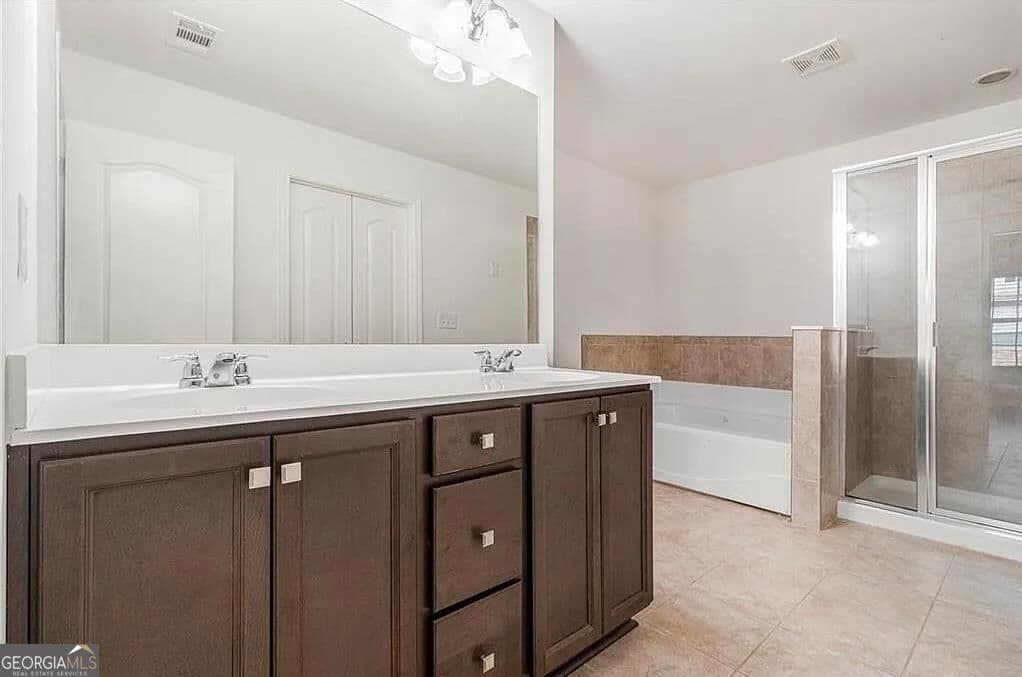 3 bedroom, 2.5 bathroom townhouse for rent at 7599 Bucknell Terrace, Fairburn, GA 30213 for $2,650 a month — photo 8