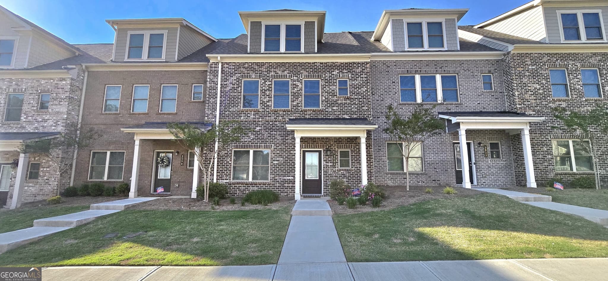 3 bedroom, 3.5 bathroom, 1,977 sq ft townhouse for rent at 3608 Hidden Valley Circle, Lawrenceville, GA 30044 for $2,400 a month — photo 1 of 51