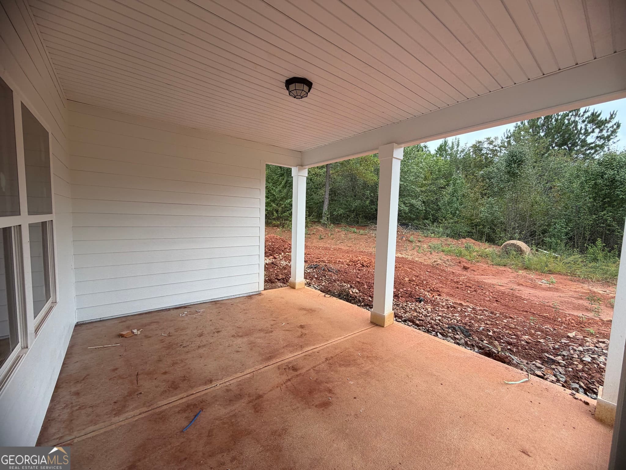 3 bedroom, 2 bathroom, 2,058 sq ft single family residence for sale at 1322 Sycamore Circle, Griffin, GA 30224 — photo 2