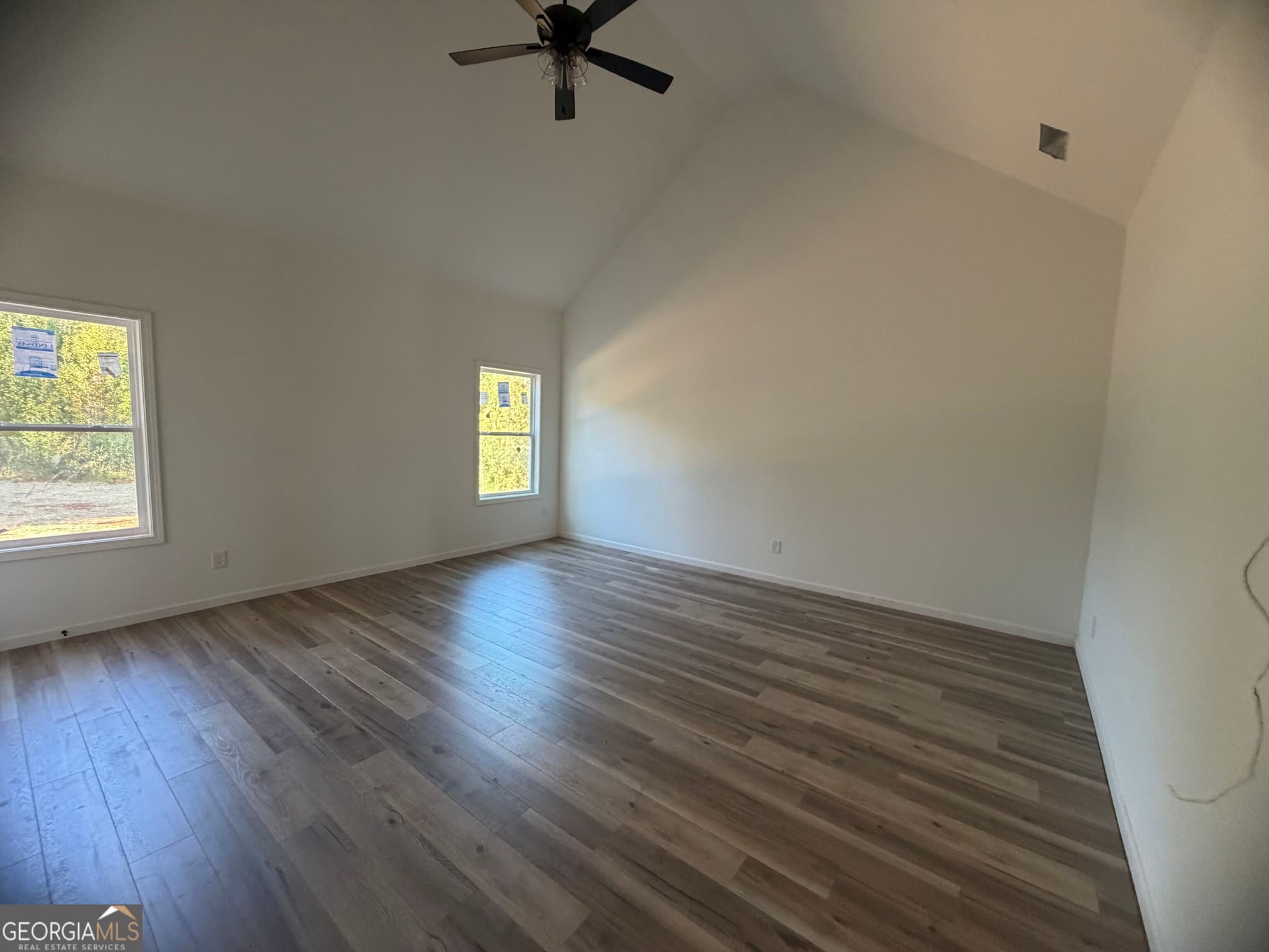 3 bedroom, 2 bathroom, 2,058 sq ft single family residence for sale at 1322 Sycamore Circle, Griffin, GA 30224 — photo 7