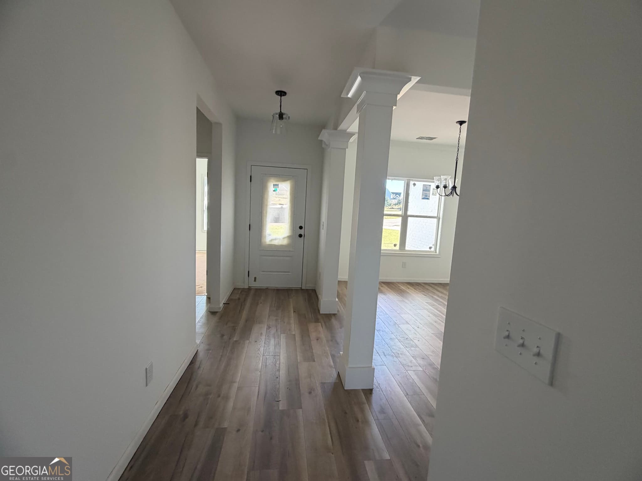 3 bedroom, 2 bathroom, 2,058 sq ft single family residence for sale at 1322 Sycamore Circle, Griffin, GA 30224 — photo 3