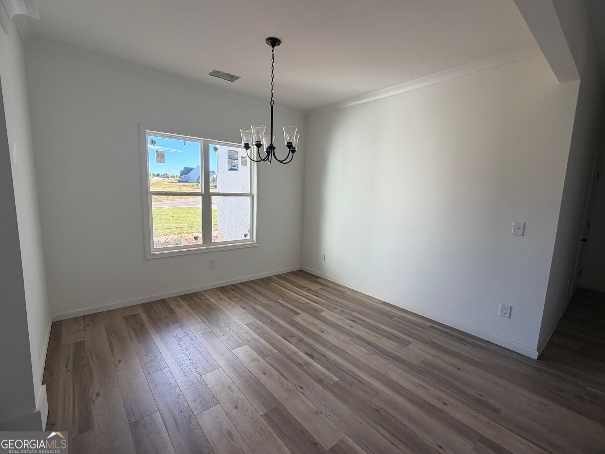 3 bedroom, 2 bathroom, 2,058 sq ft single family residence for sale at 1322 Sycamore Circle, Griffin, GA 30224 — photo 5