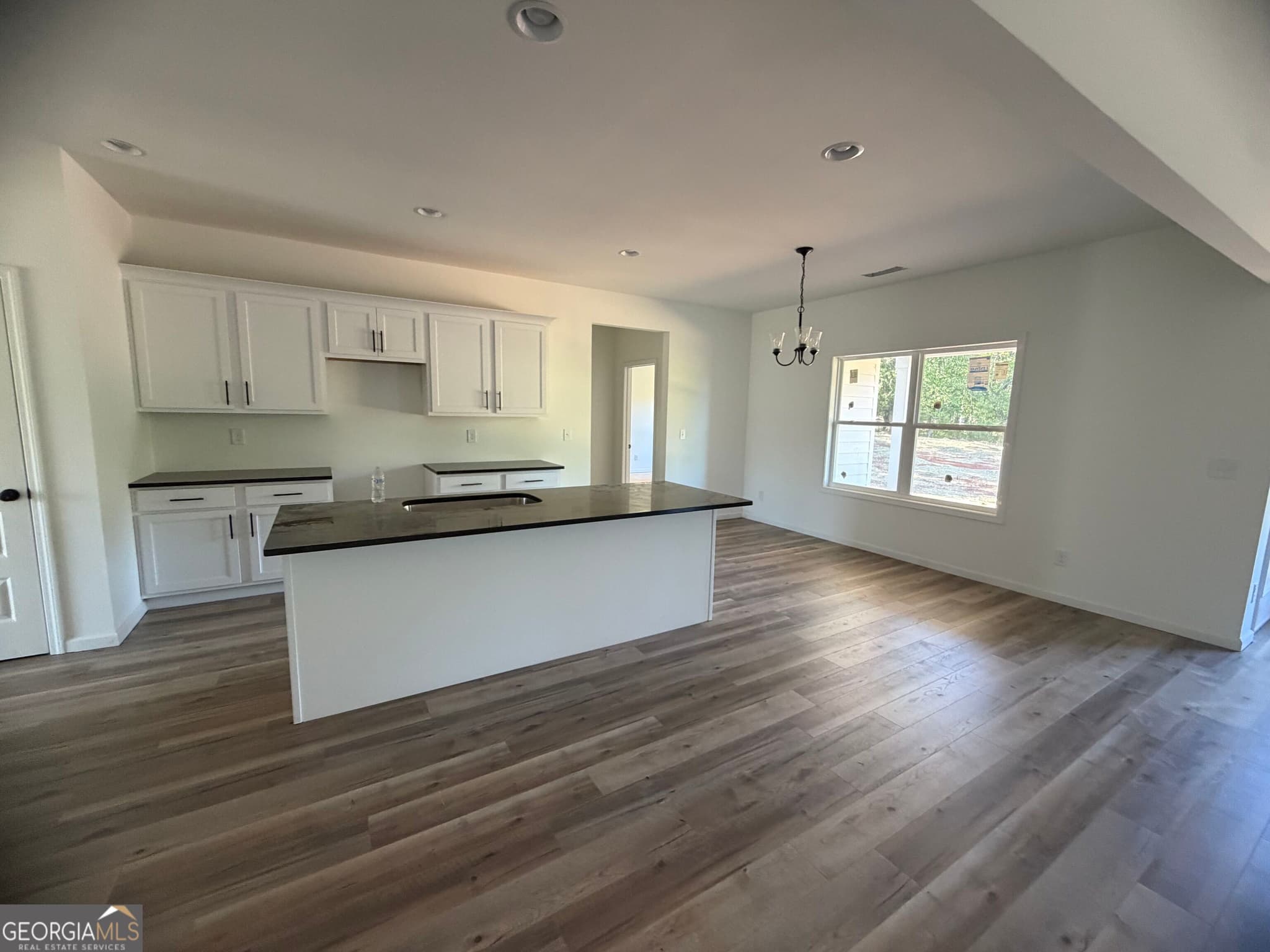 3 bedroom, 2 bathroom, 2,058 sq ft single family residence for sale at 1322 Sycamore Circle, Griffin, GA 30224 — photo 10