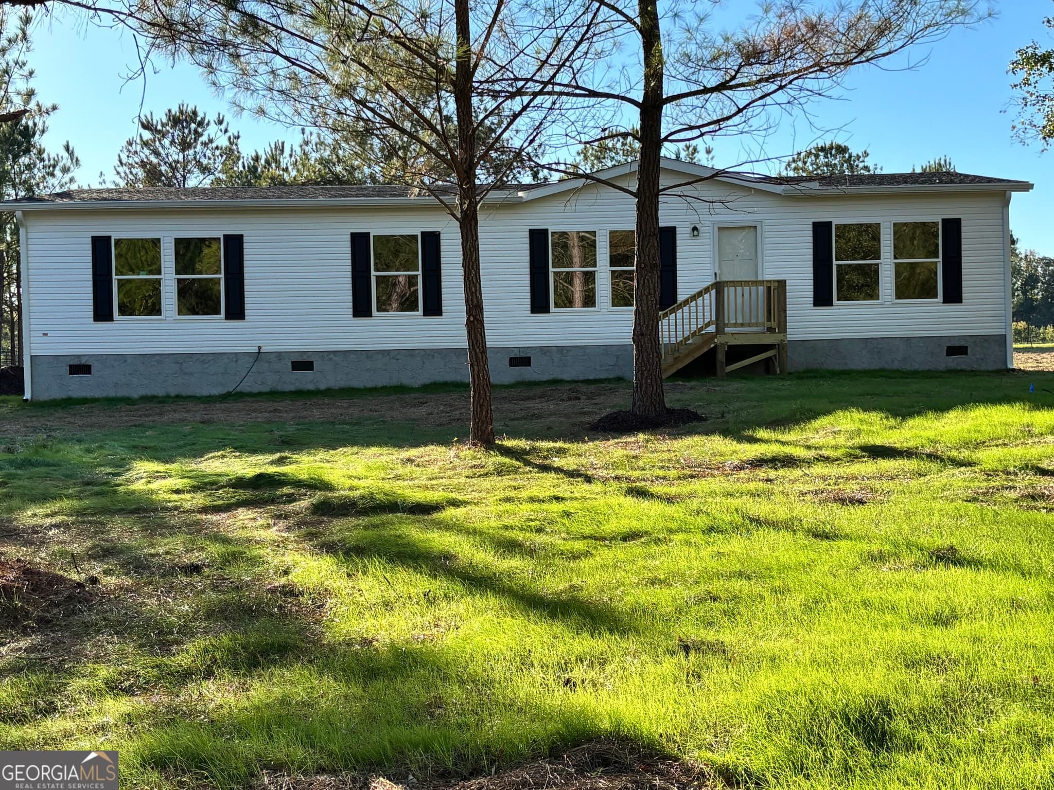 3 bedroom, 2 bathroom, 1,800 sq ft manufactured home,single family residence for sale at 555 Holliday Road, Franklin, GA 30217 — photo 2