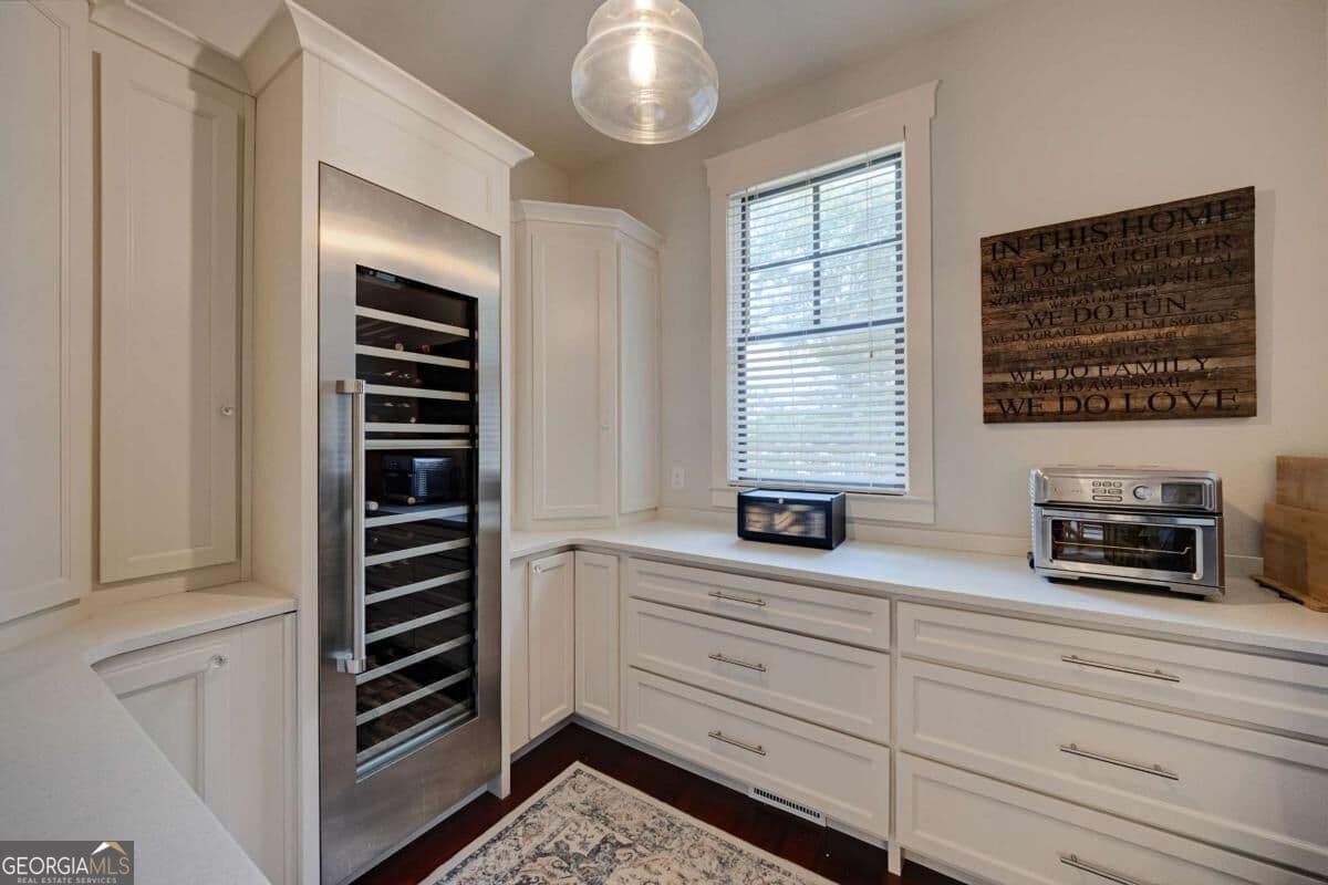 6 bedroom, 4 bathroom, 6,586 sq ft single family residence for sale at 4478 Cedarcrest Road, Acworth, GA 30101 — photo 10