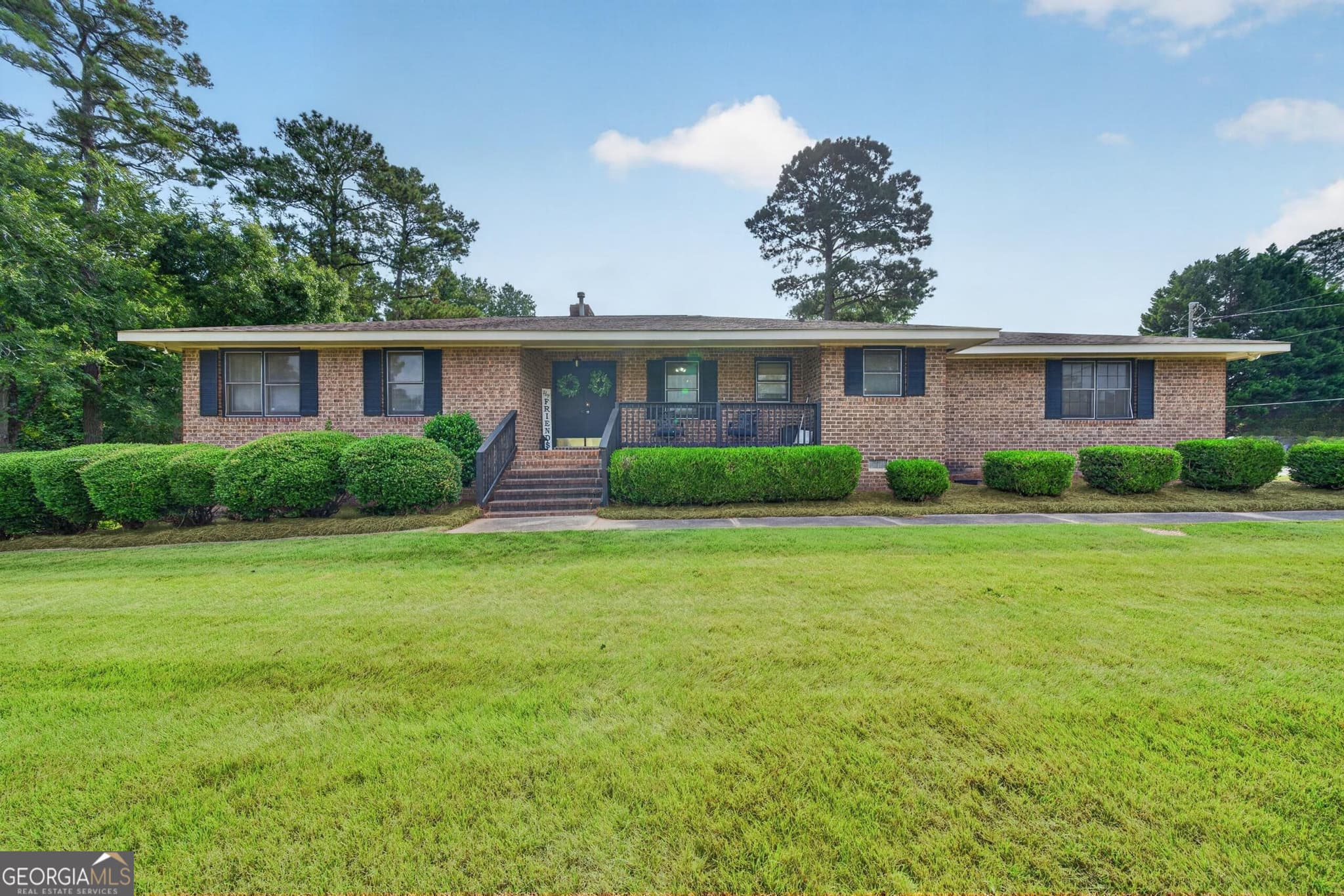 3 bedroom, 3 bathroom, 1,980 sq ft single family residence for sale at 765 Central Road, Thomson, GA 30824 — photo 1 of 44