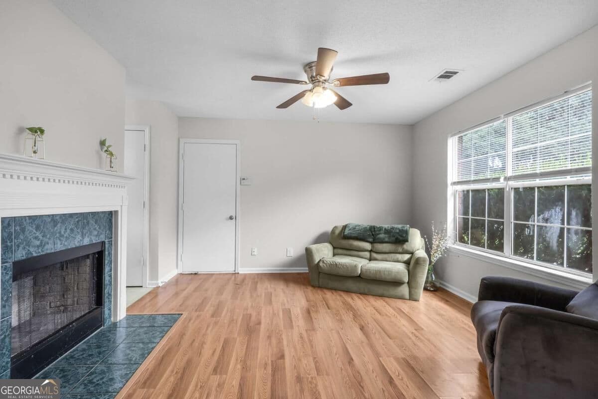 3 bedroom, 2 bathroom, 993 sq ft single family residence for sale at 139 Little River Drive, Savannah, GA 31419 — photo 6