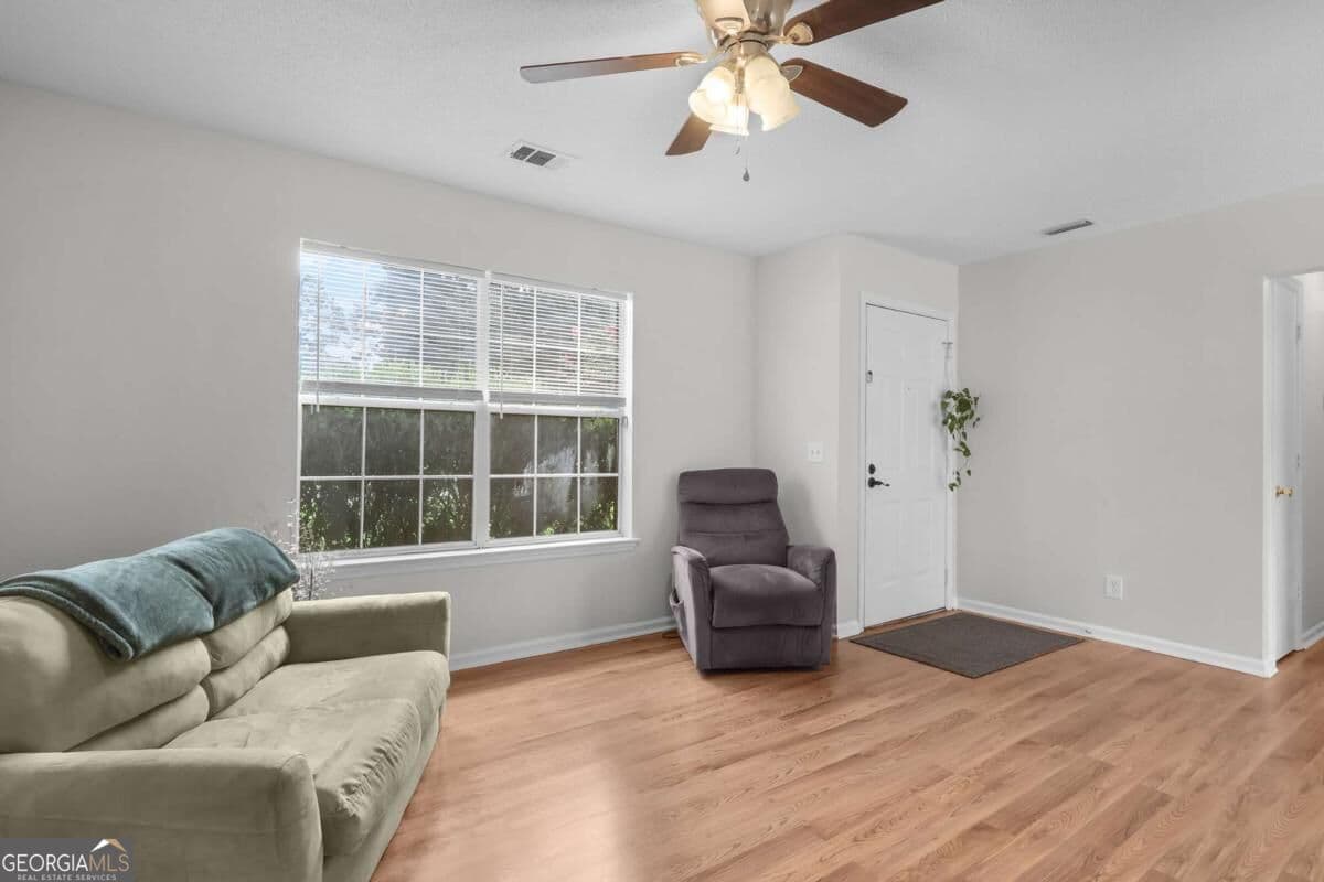 3 bedroom, 2 bathroom, 993 sq ft single family residence for sale at 139 Little River Drive, Savannah, GA 31419 — photo 7