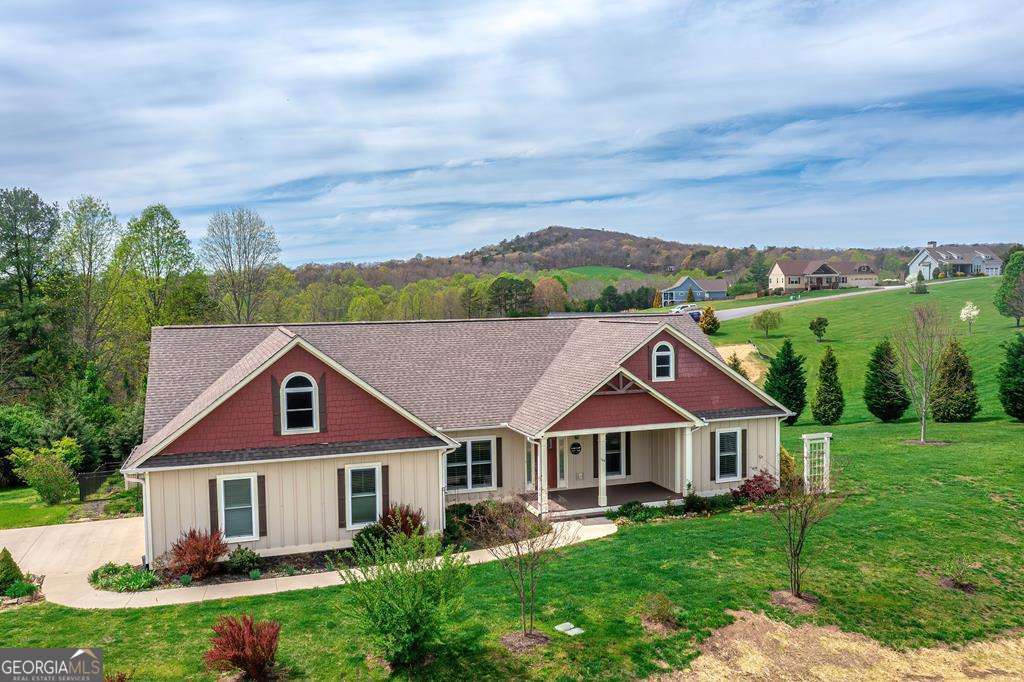 3 bedroom, 2 bathroom, 2,146 sq ft single family residence for sale at 164 Owen Glen Drive, Blairsville, GA 30512 — photo 2