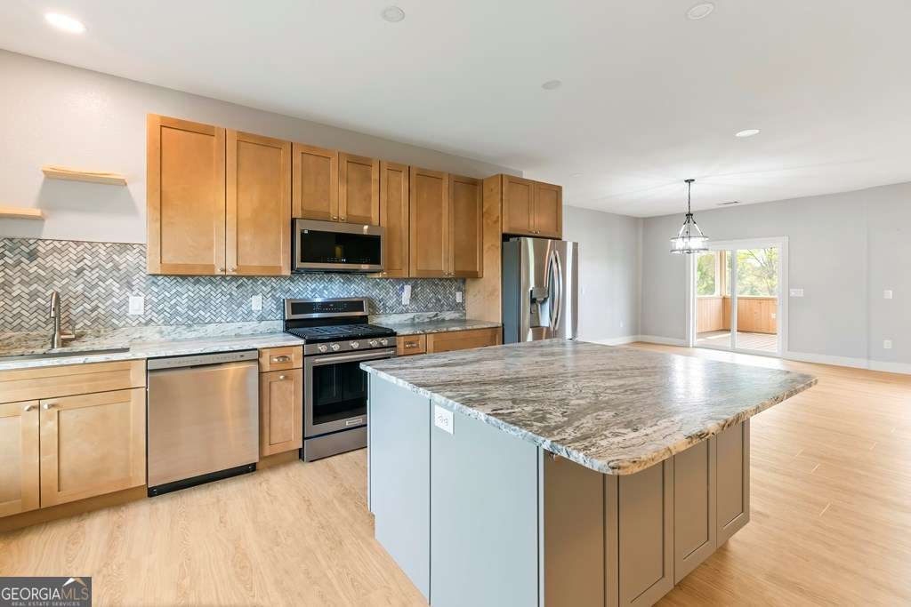 3 bedroom, 2 bathroom, 2,146 sq ft single family residence for sale at 164 Owen Glen Drive, Blairsville, GA 30512 — photo 6