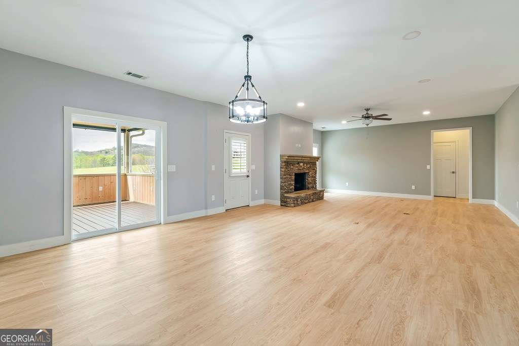 3 bedroom, 2 bathroom, 2,146 sq ft single family residence for sale at 164 Owen Glen Drive, Blairsville, GA 30512 — photo 3
