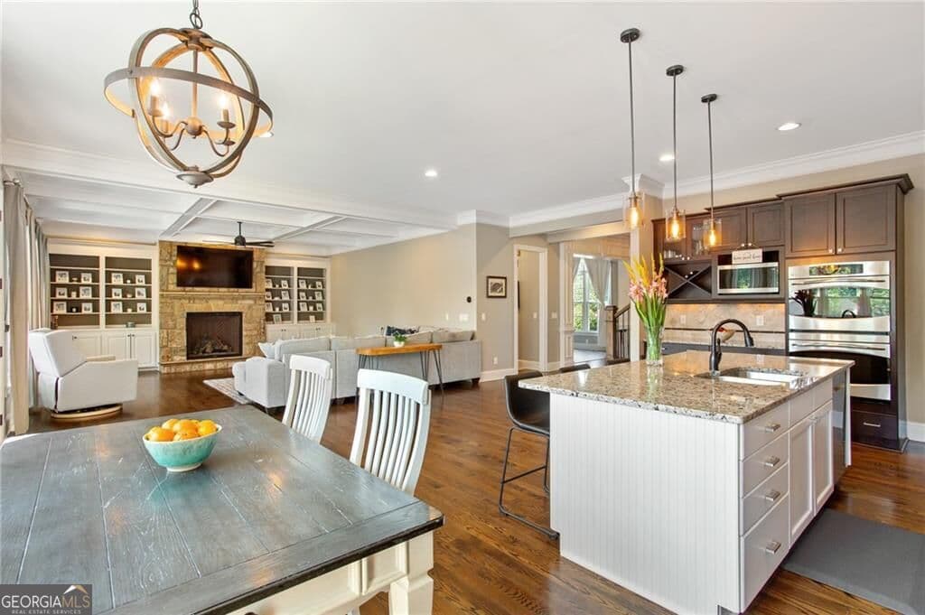 6 bedroom, 6.5 bathroom, 6,197 sq ft single family residence for sale at 4130 Cougar Point, Marietta, GA 30066 — photo 6