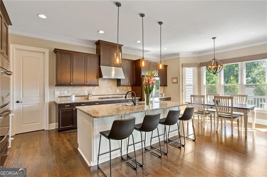 6 bedroom, 6.5 bathroom, 6,197 sq ft single family residence for sale at 4130 Cougar Point, Marietta, GA 30066 — photo 4