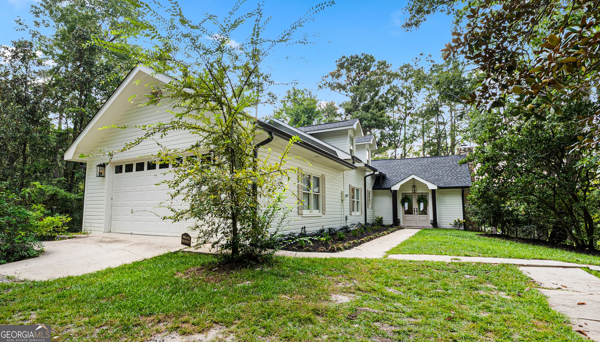 3 bedroom, 3 bathroom, 2,199 sq ft single family residence for sale at 109 High Bluff Road, Baxley, GA 31513