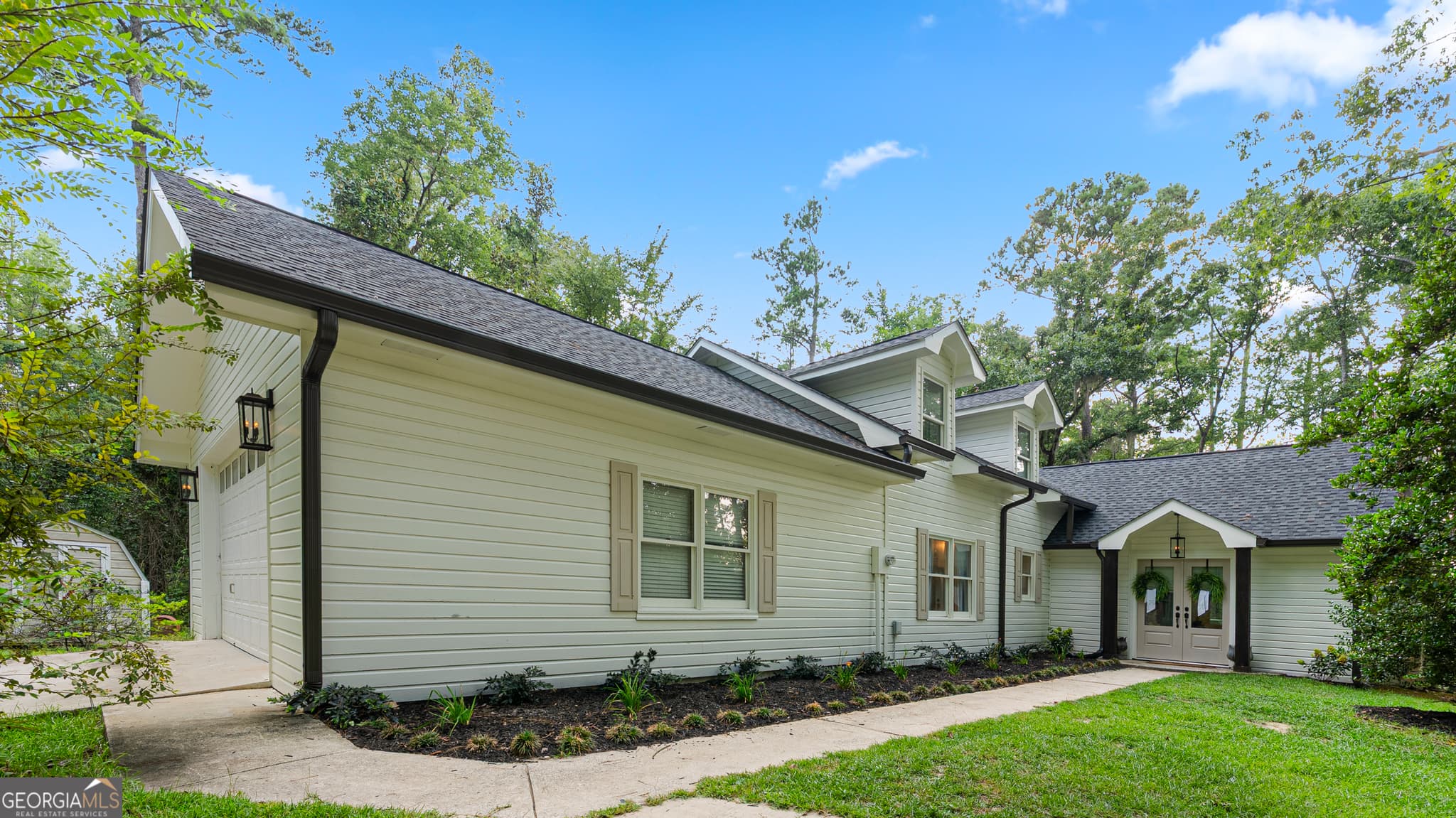 3 bedroom, 3 bathroom, 2,199 sq ft single family residence for sale at 109 High Bluff Road, Baxley, GA 31513 — photo 5