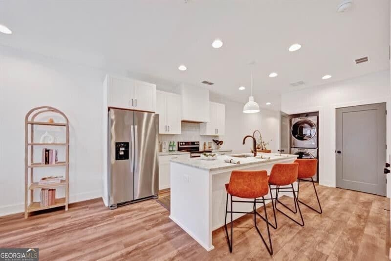 1 bedroom, 1 bathroom, 870 sq ft townhouse for sale at 14 Becker Place, Atlanta, GA 30307 — photo 6