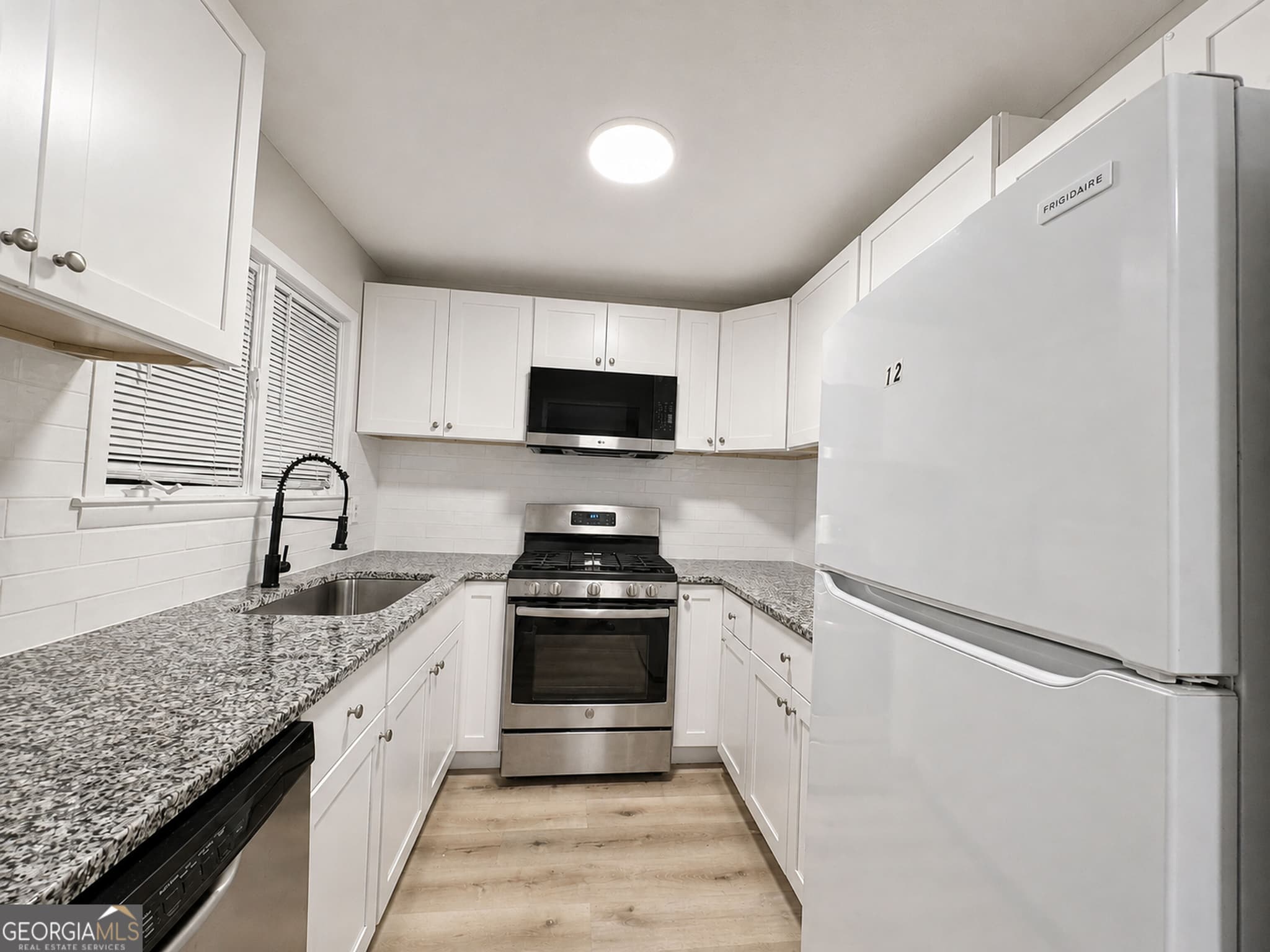 3 bedroom, 2 bathroom, 1,344 sq ft condominium for sale at 1809 Ashborough Circle C, Marietta, GA 30067 — photo 7