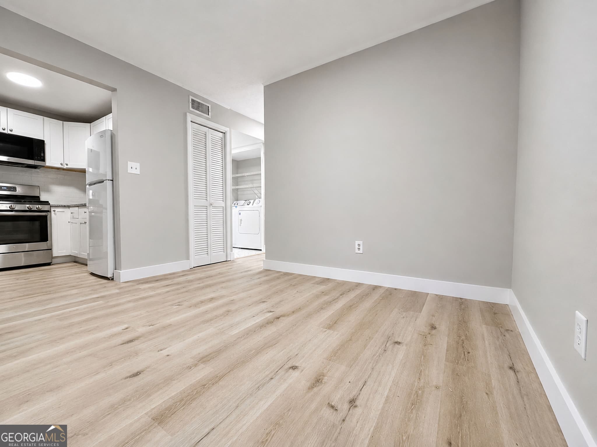 3 bedroom, 2 bathroom, 1,344 sq ft condominium for sale at 1809 Ashborough Circle C, Marietta, GA 30067 — photo 5