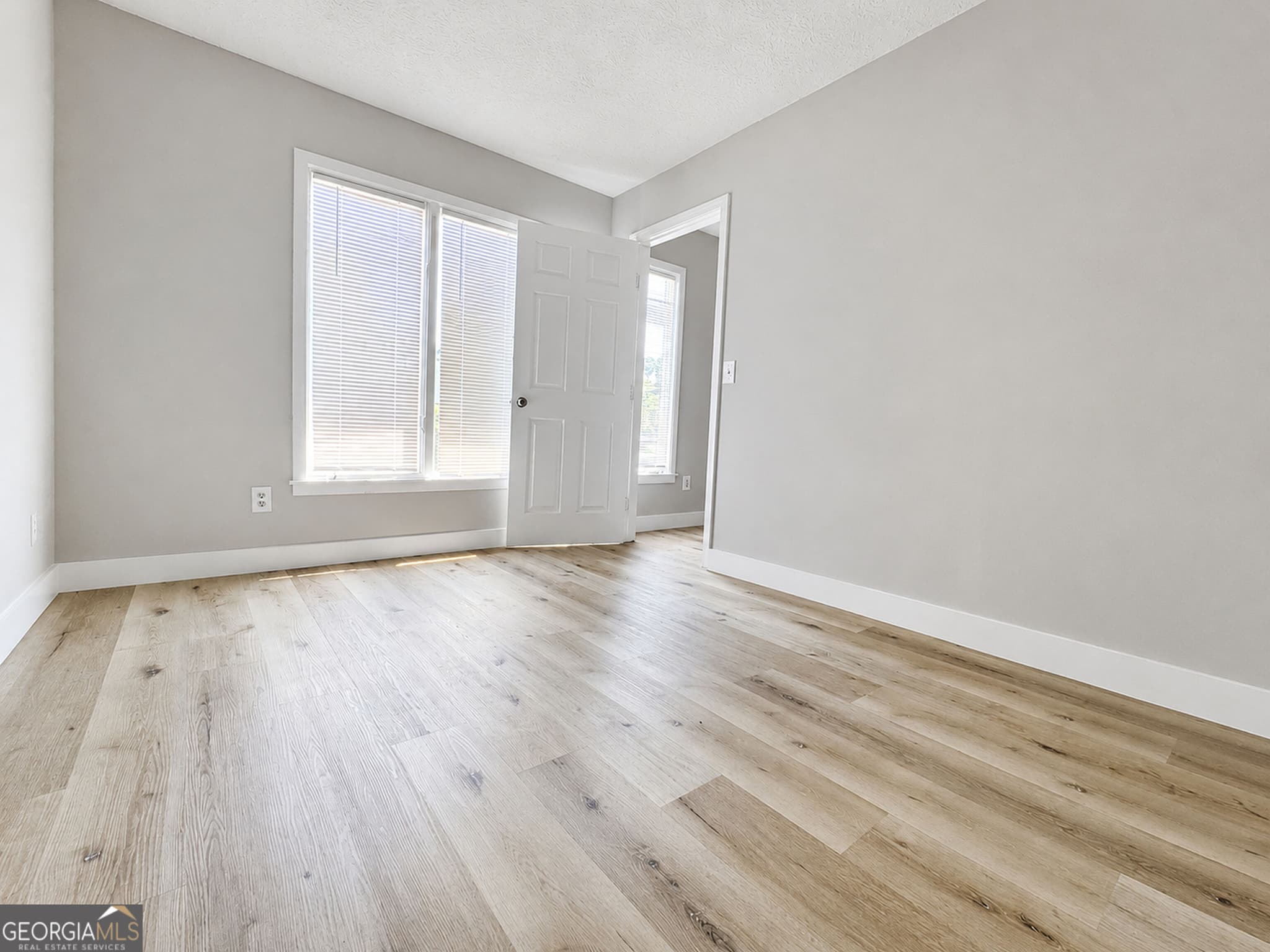 3 bedroom, 2 bathroom, 1,344 sq ft condominium for sale at 1809 Ashborough Circle C, Marietta, GA 30067 — photo 4