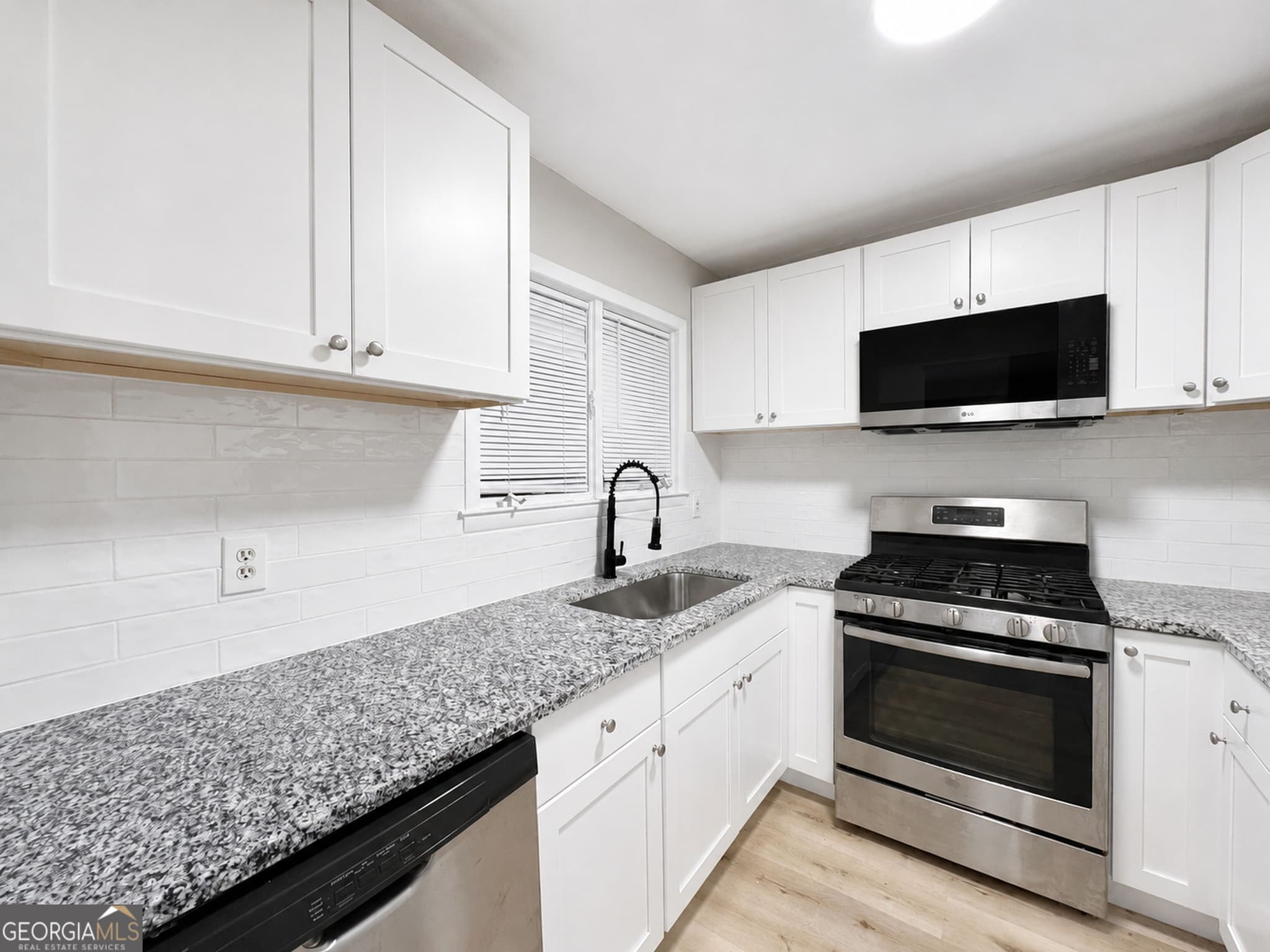 3 bedroom, 2 bathroom, 1,344 sq ft condominium for sale at 1809 Ashborough Circle C, Marietta, GA 30067 — photo 8