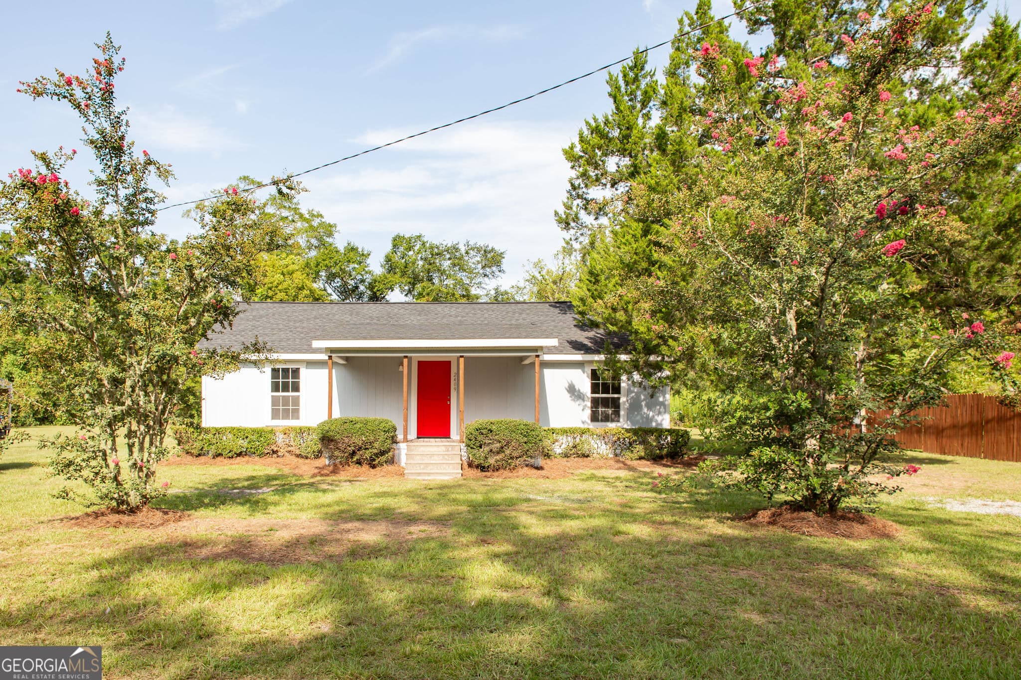 3 bedroom, 2 bathroom, 1,500 sq ft manufactured home,single family residence for sale at 2409 Adams Street, Waycross, GA 31501 — photo 2