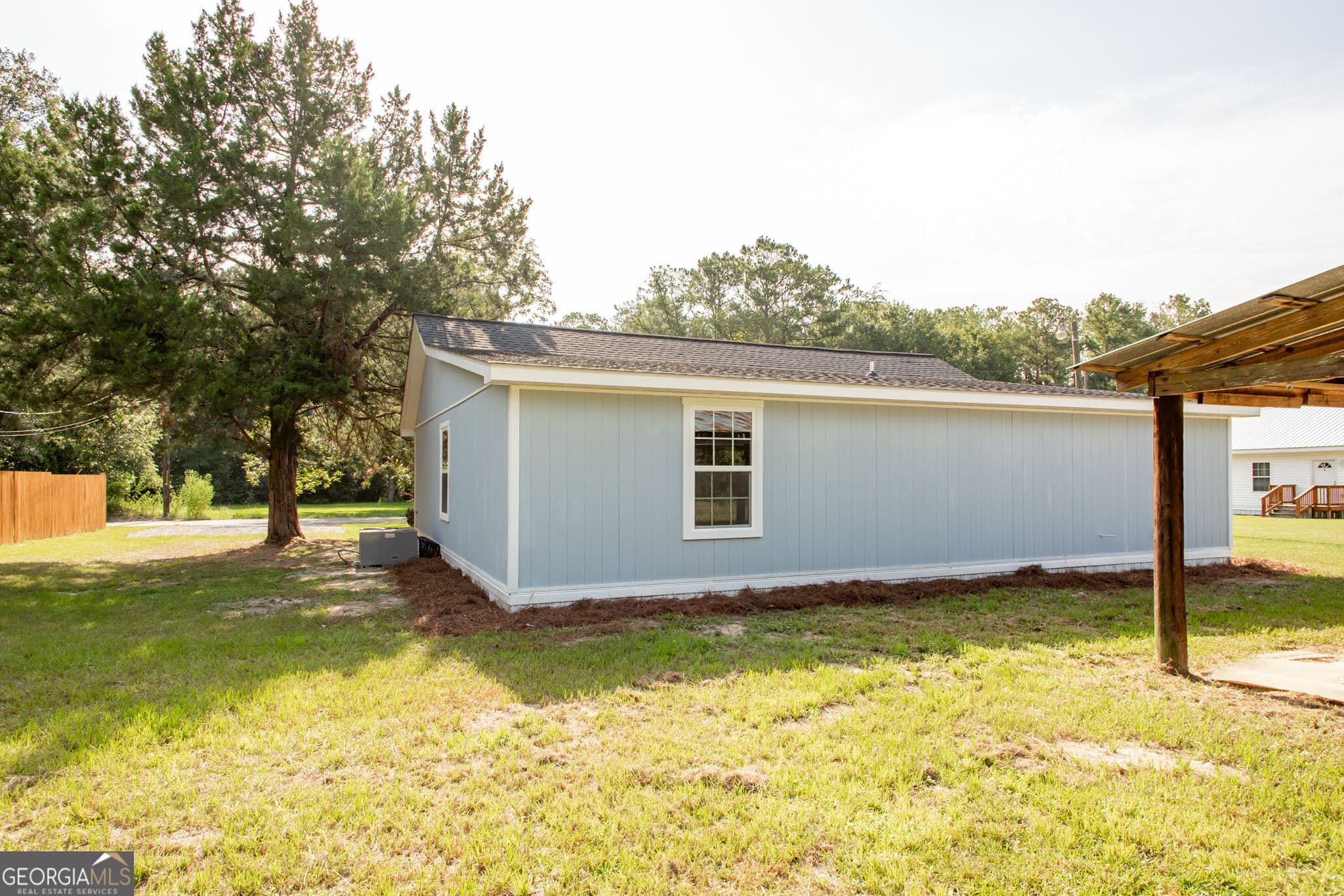 3 bedroom, 2 bathroom, 1,500 sq ft manufactured home,single family residence for sale at 2409 Adams Street, Waycross, GA 31501 — photo 6