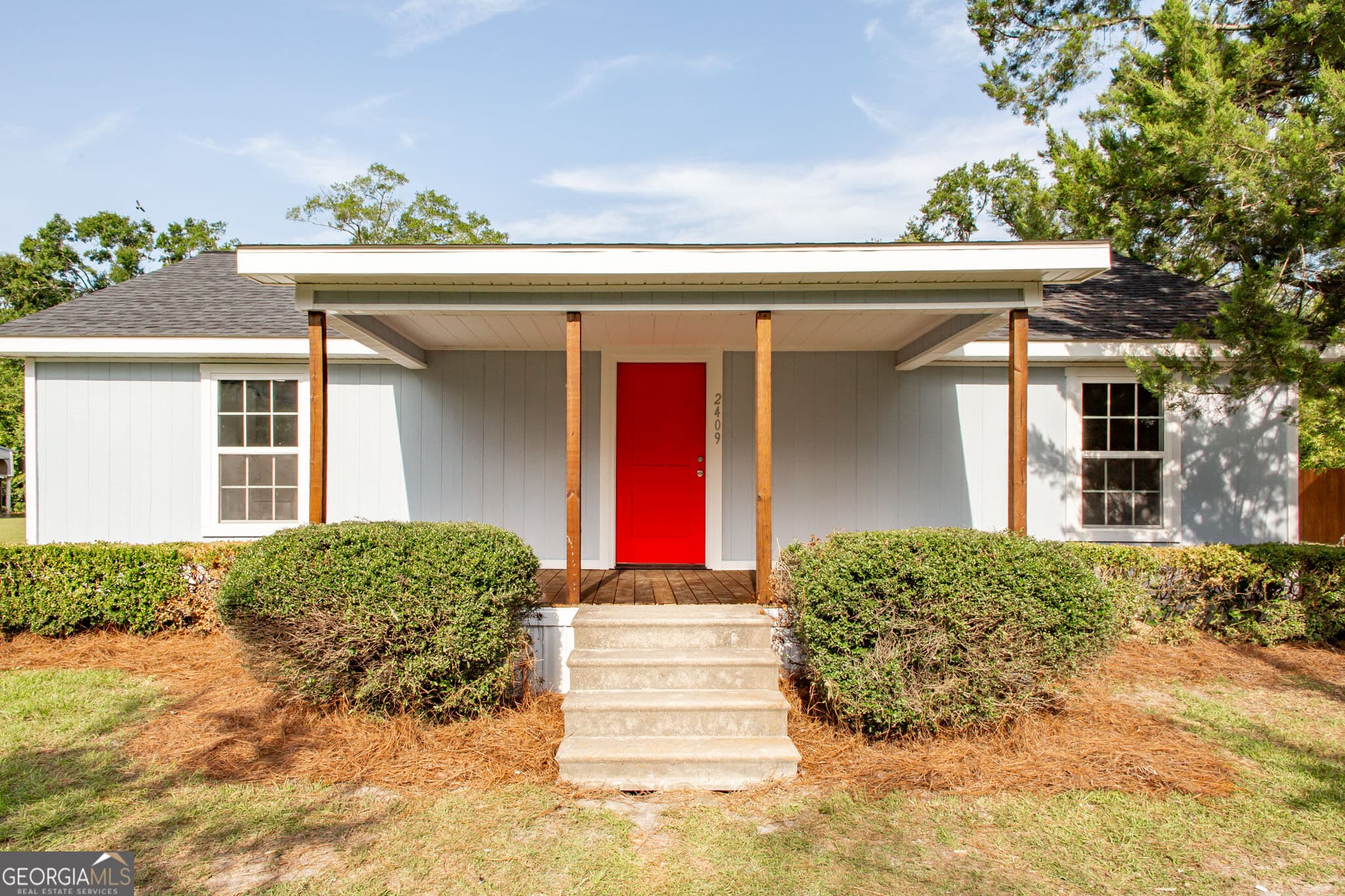 3 bedroom, 2 bathroom, 1,500 sq ft manufactured home,single family residence for sale at 2409 Adams Street, Waycross, GA 31501 — photo 3