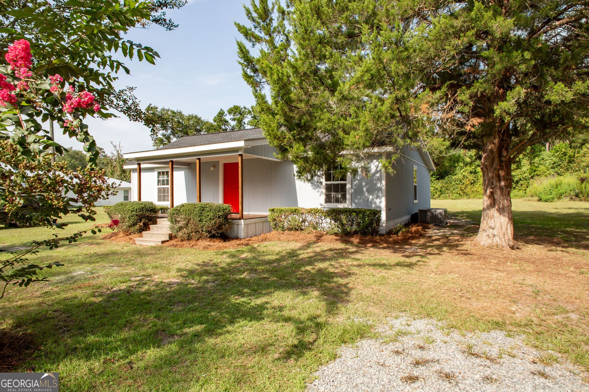 3 bedroom, 2 bathroom, 1,500 sq ft manufactured home,single family residence for sale at 2409 Adams Street, Waycross, GA 31501 — photo 4